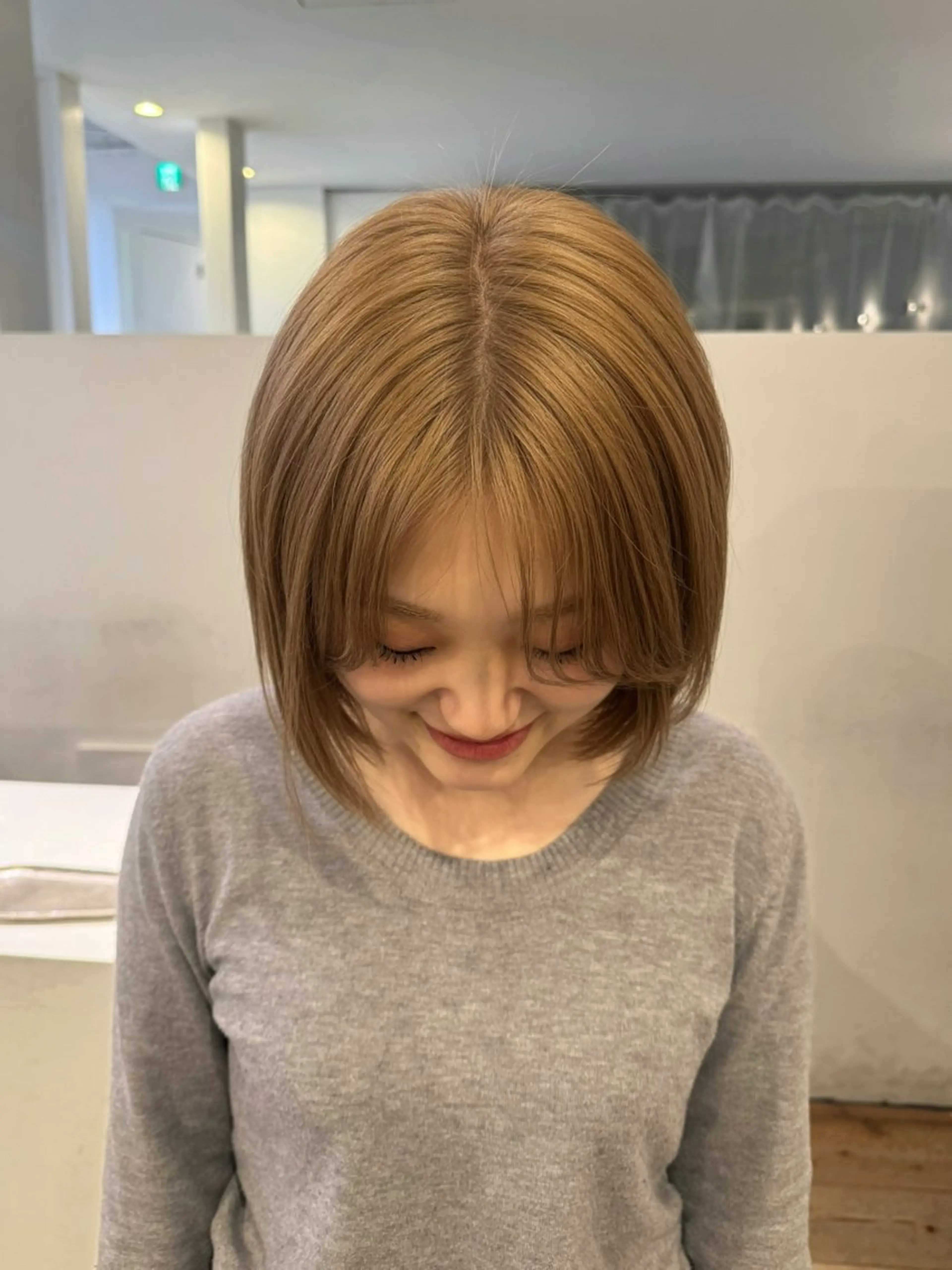 ショート カラー ベージュカラー ブリーチ ダブルカラー ヘーゼル インナーカラー カット ヘアカラー トリートメント yard.長田 唯のヘアスタイル
