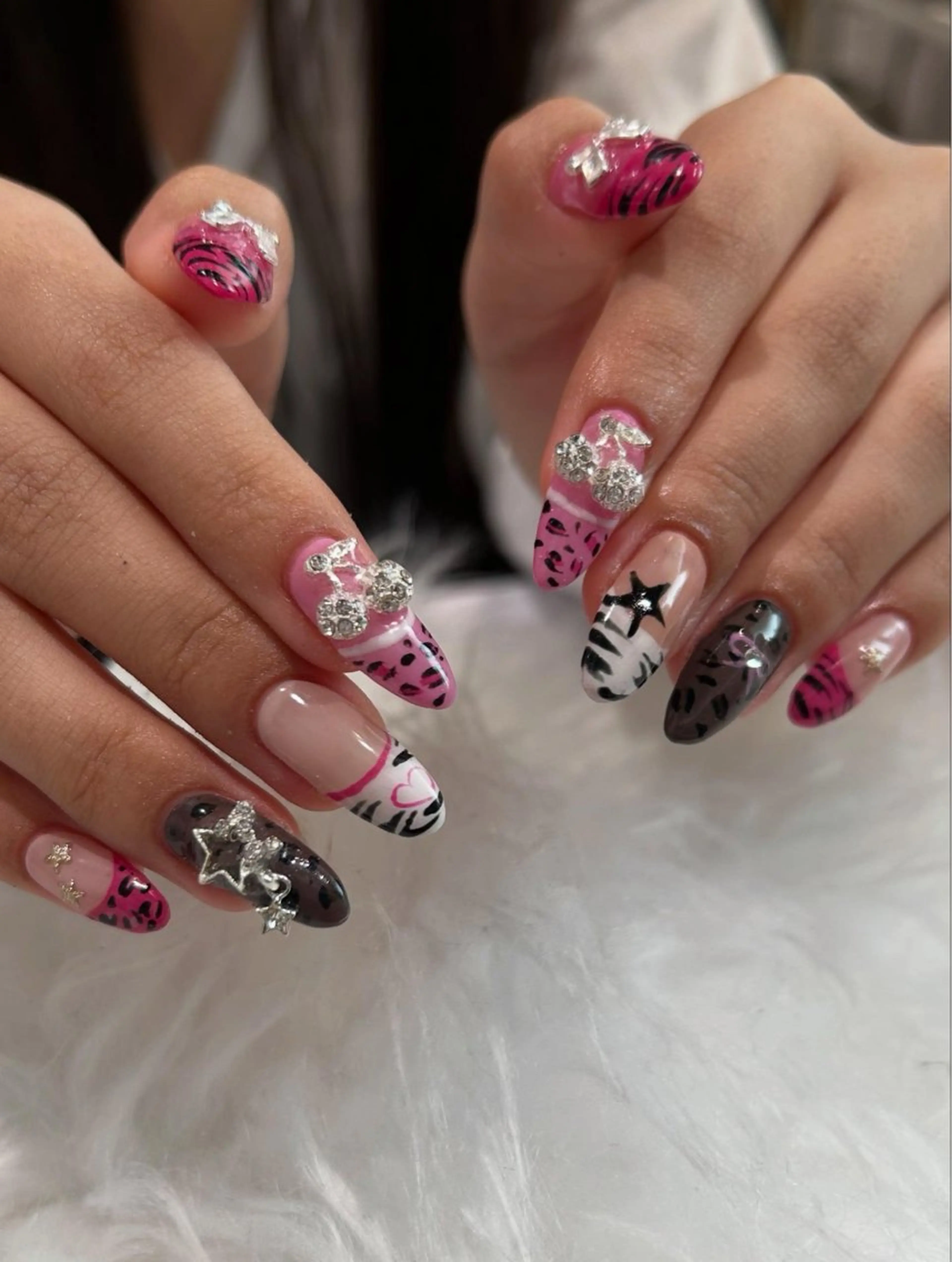 ネイル ハンドネイル ♡ハイトーン★ ネイル/しの♡のヘアスタイル