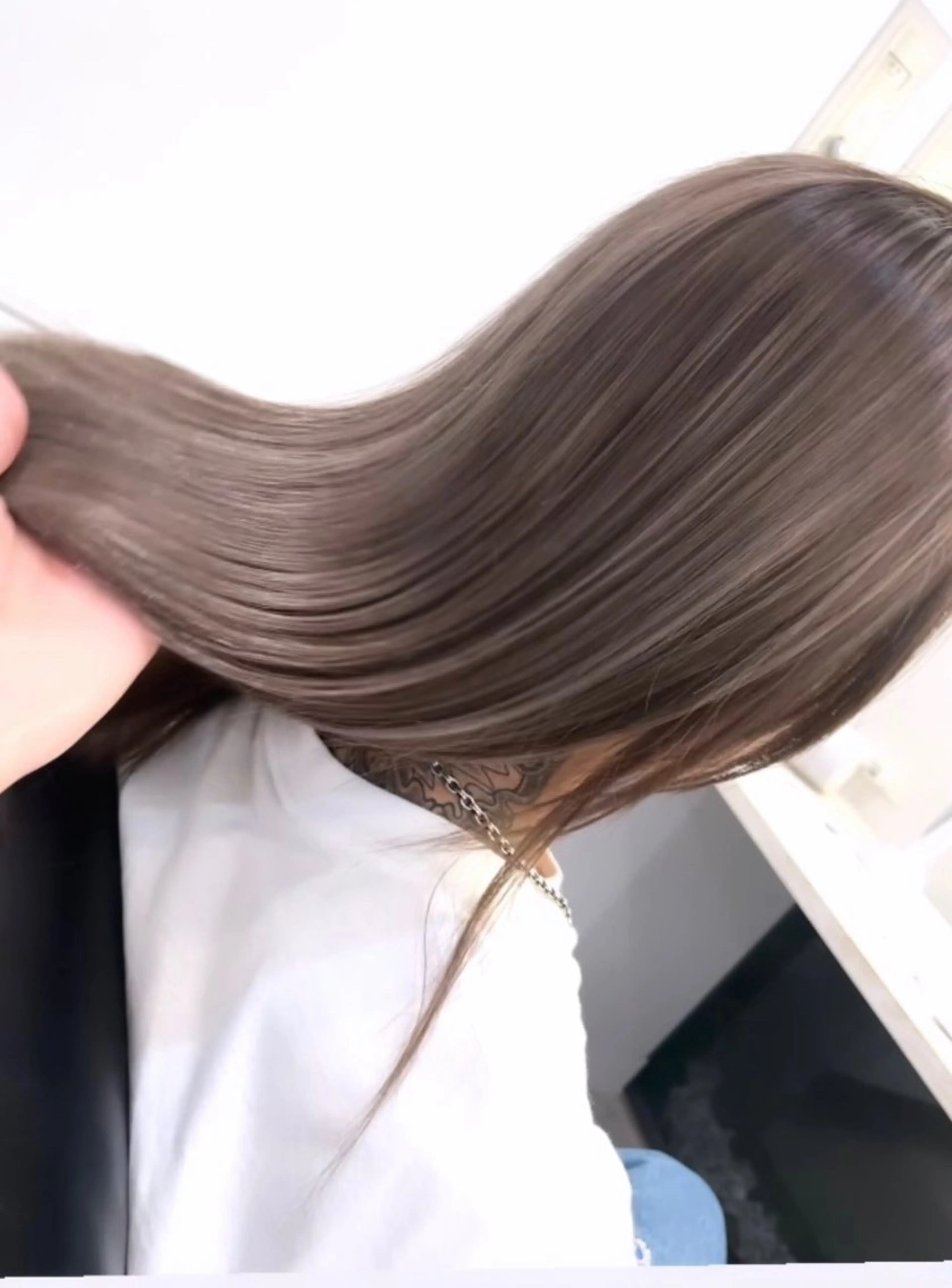 カラー グレージュ BEEST所属・ate 【暖色/ハイトーン】のヘアスタイル