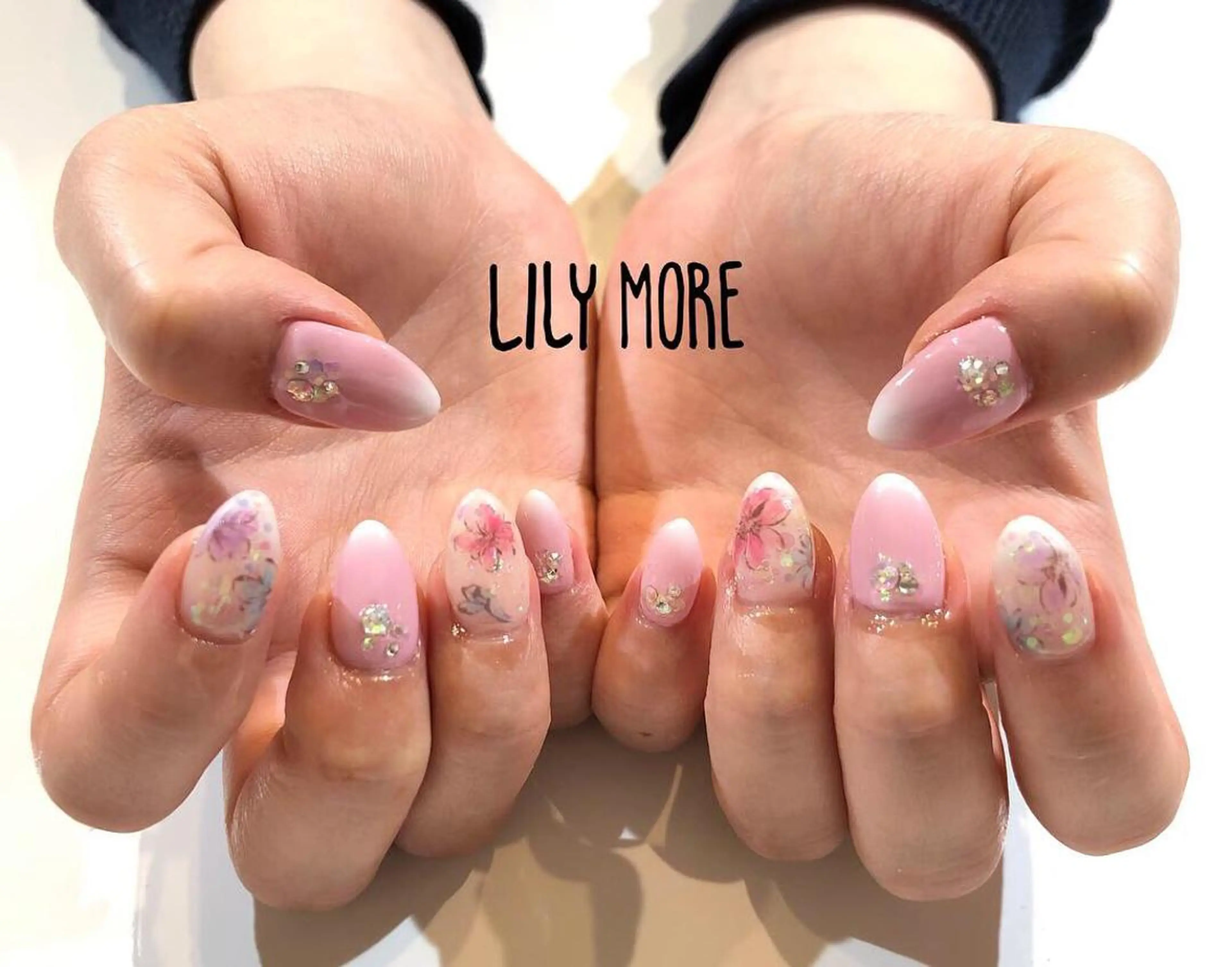 ネイル フラワーネイル Lily closetのネイルデザイン