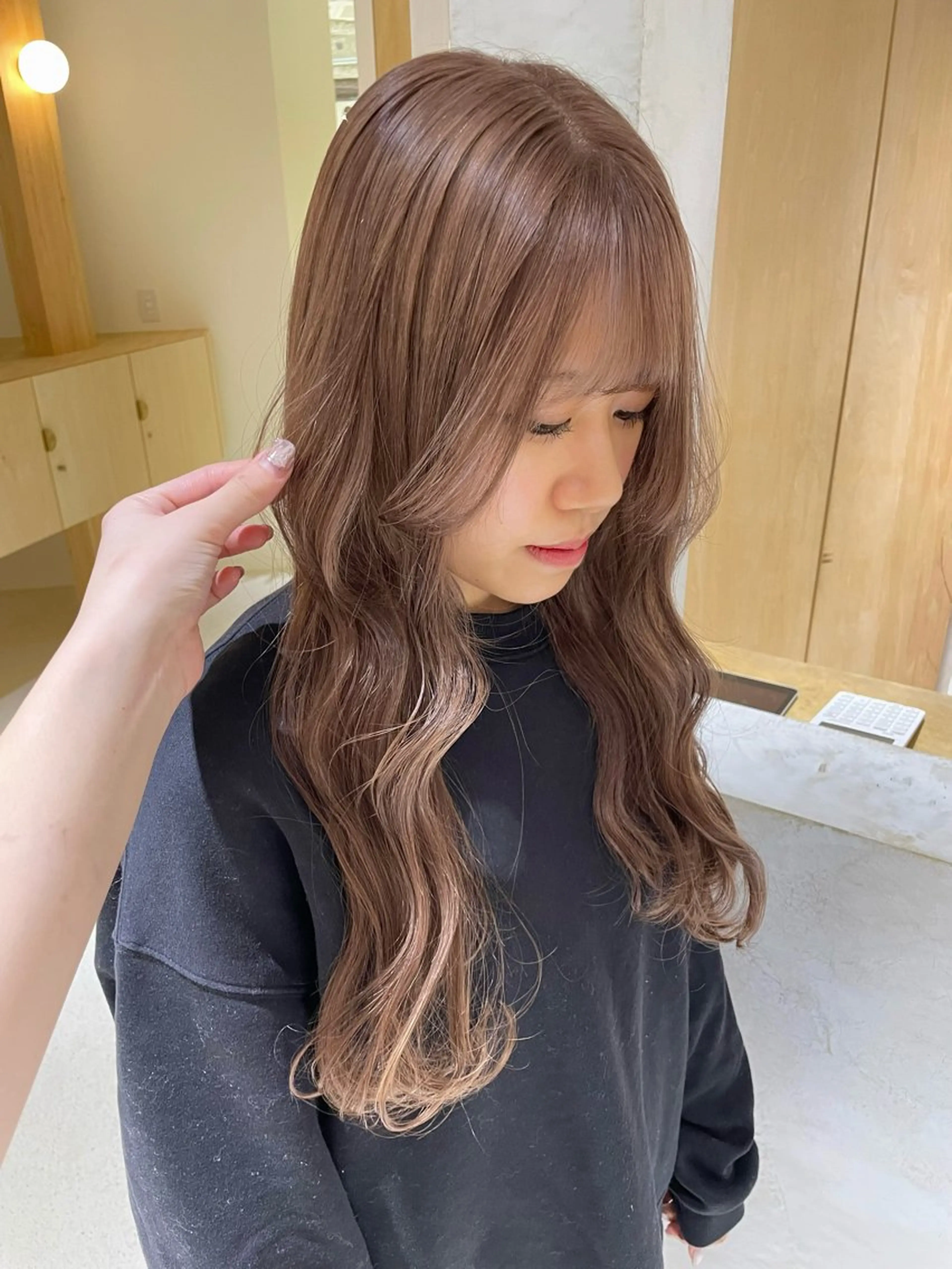 ロング カラー 菱田 愛果のヘアスタイル