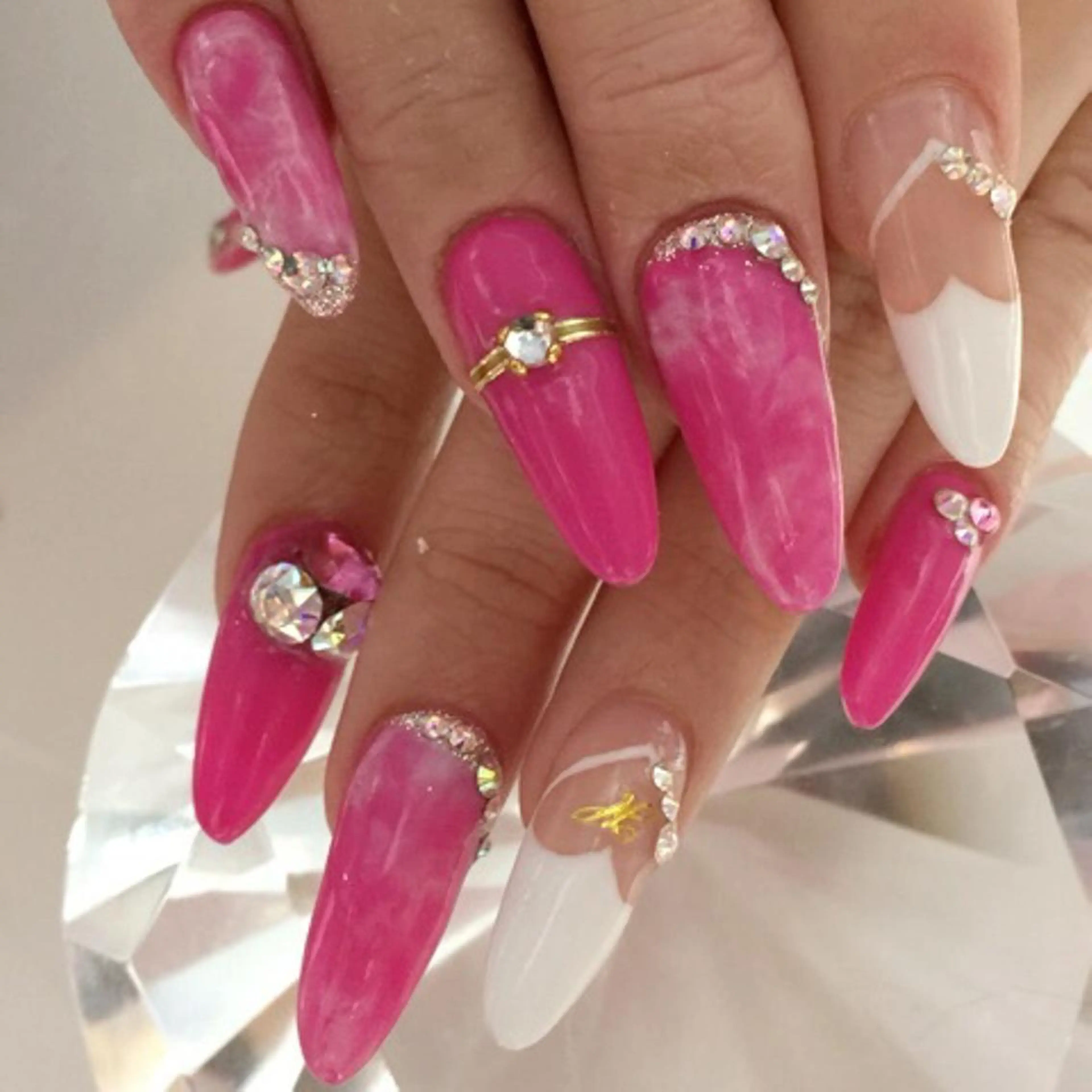 ネイル スカルプネイル YUN 💅のネイルデザイン