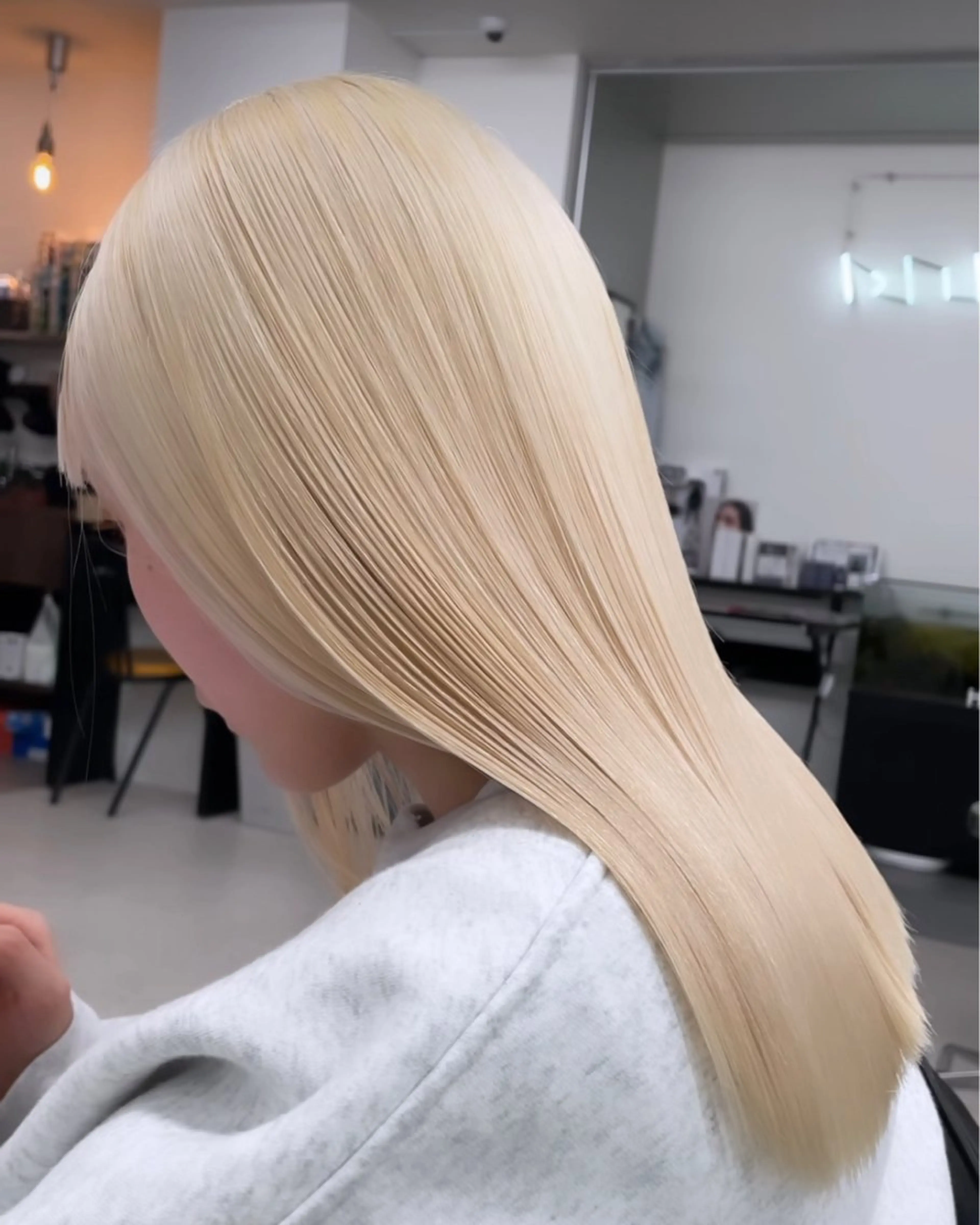 ロング カラー パーマ ヘアアレンジ メンズ キッズ ネイル マツエク・マツパ アイブロウ 成人式 切りっぱなしボブ ショートボブ 子どものヘアアレンジ メンズブリーチ カワカツ トキのヘアスタイル