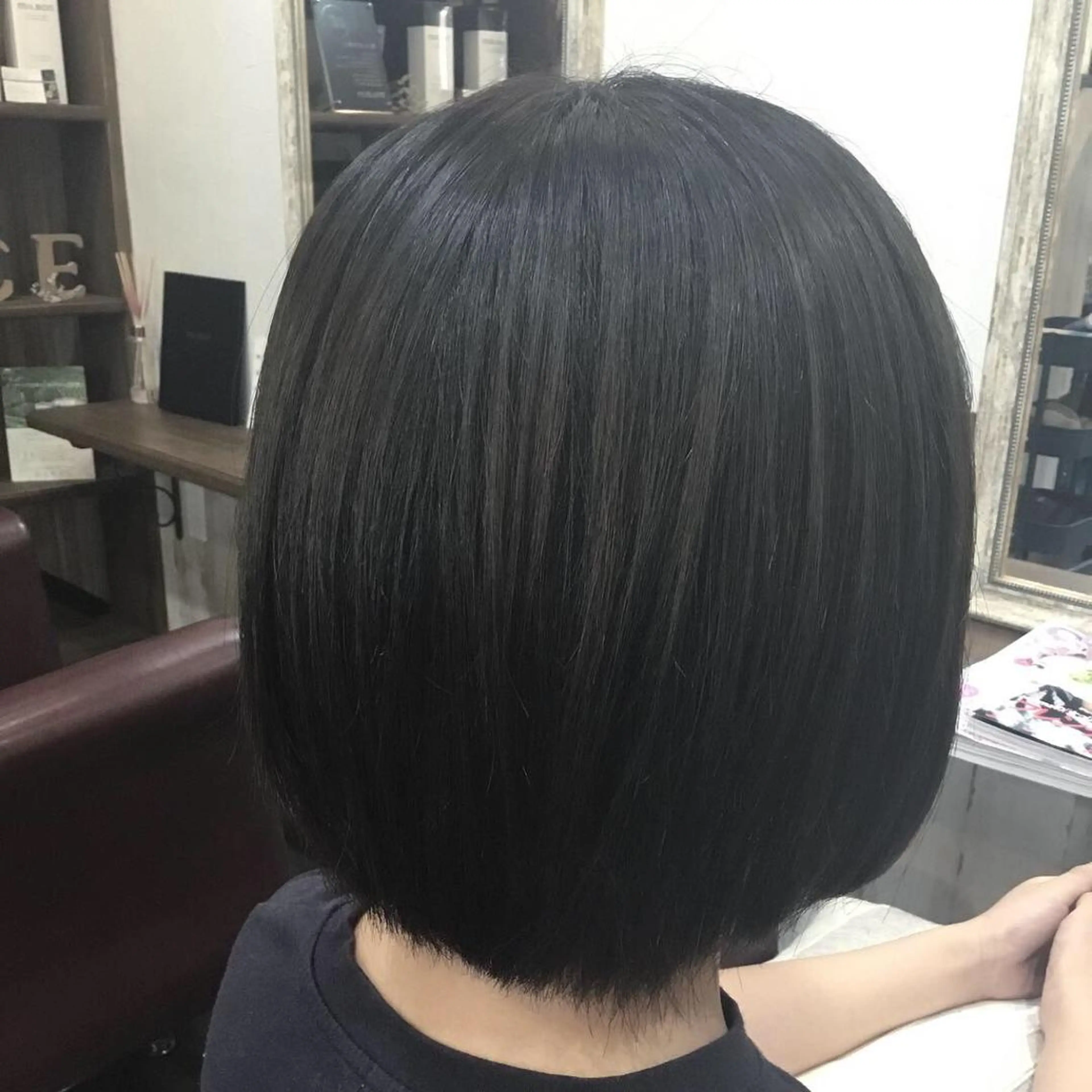 ショート カラー パーマ embrace エンブレイスのヘアスタイル