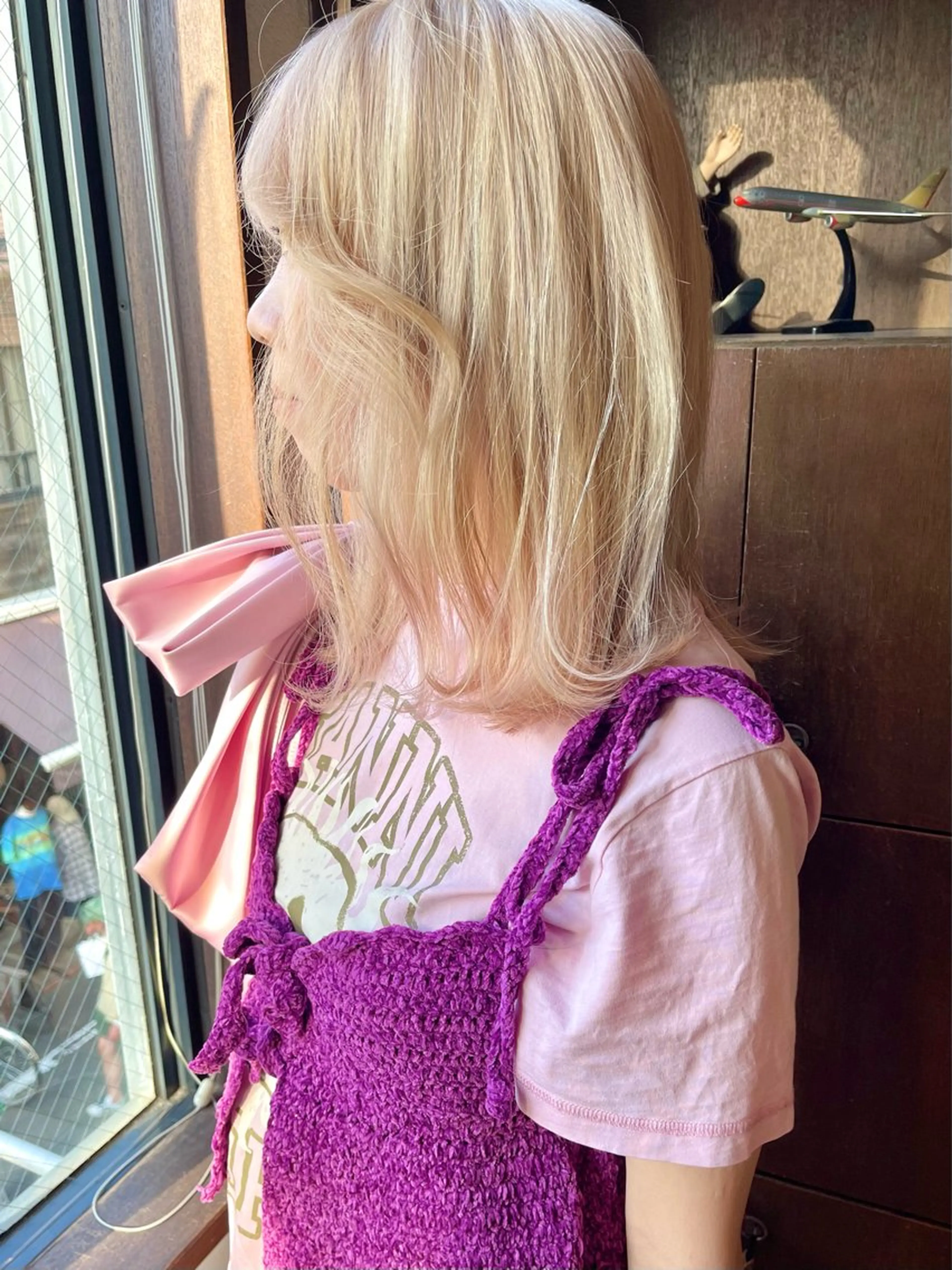 ミディアム カラー ブリーチ 抜きっぱなしブロンド カット ヘアカラー トリートメント 髪質改善ｶﾗｰ ｹｱﾌﾞﾘｰﾁ/ﾀﾑのヘアスタイル