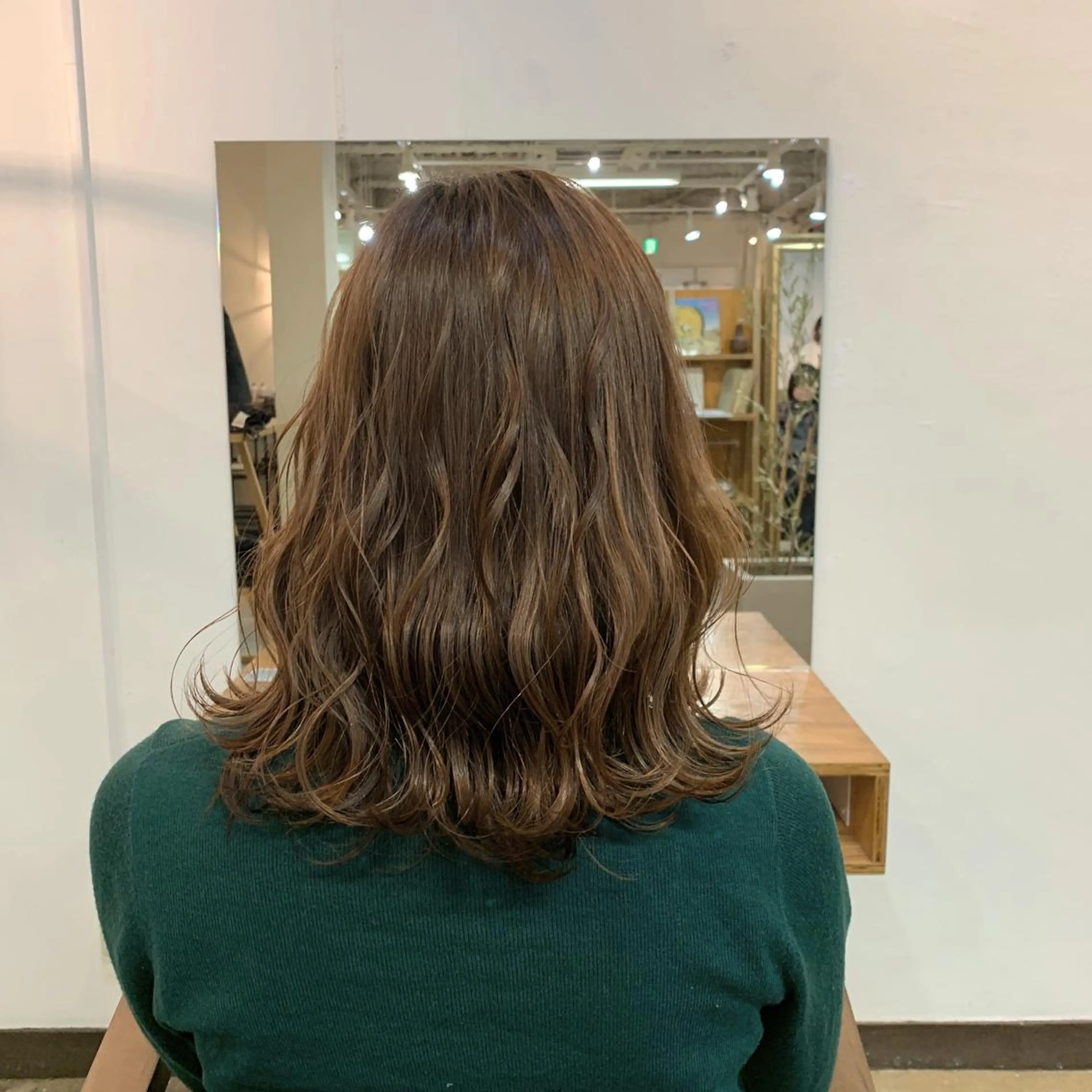 セミロング カラー LEB所属・下河 宗太のヘアスタイル