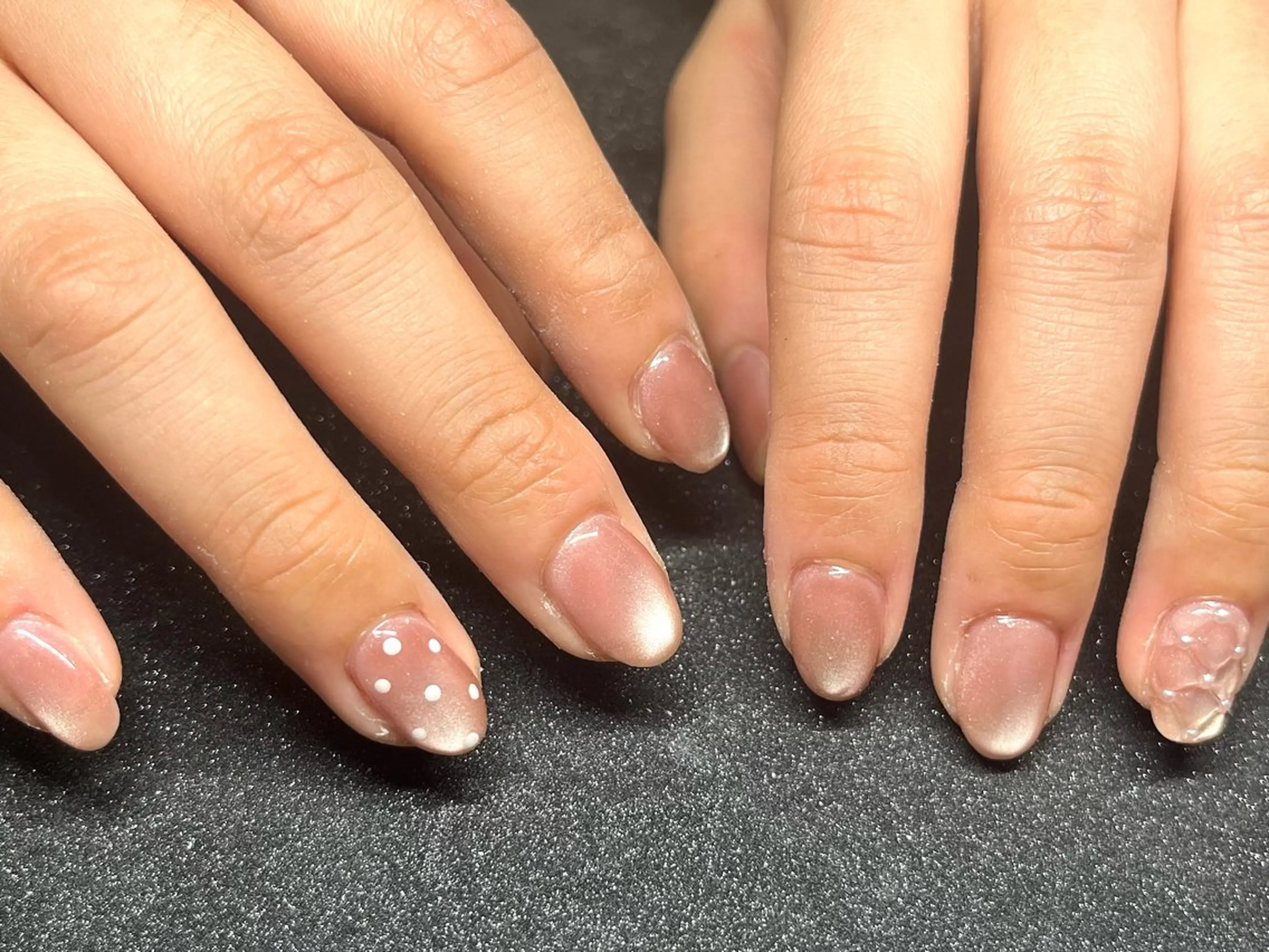 ネイル マグネットネイル ハンドネイル Chika .のネイルデザイン