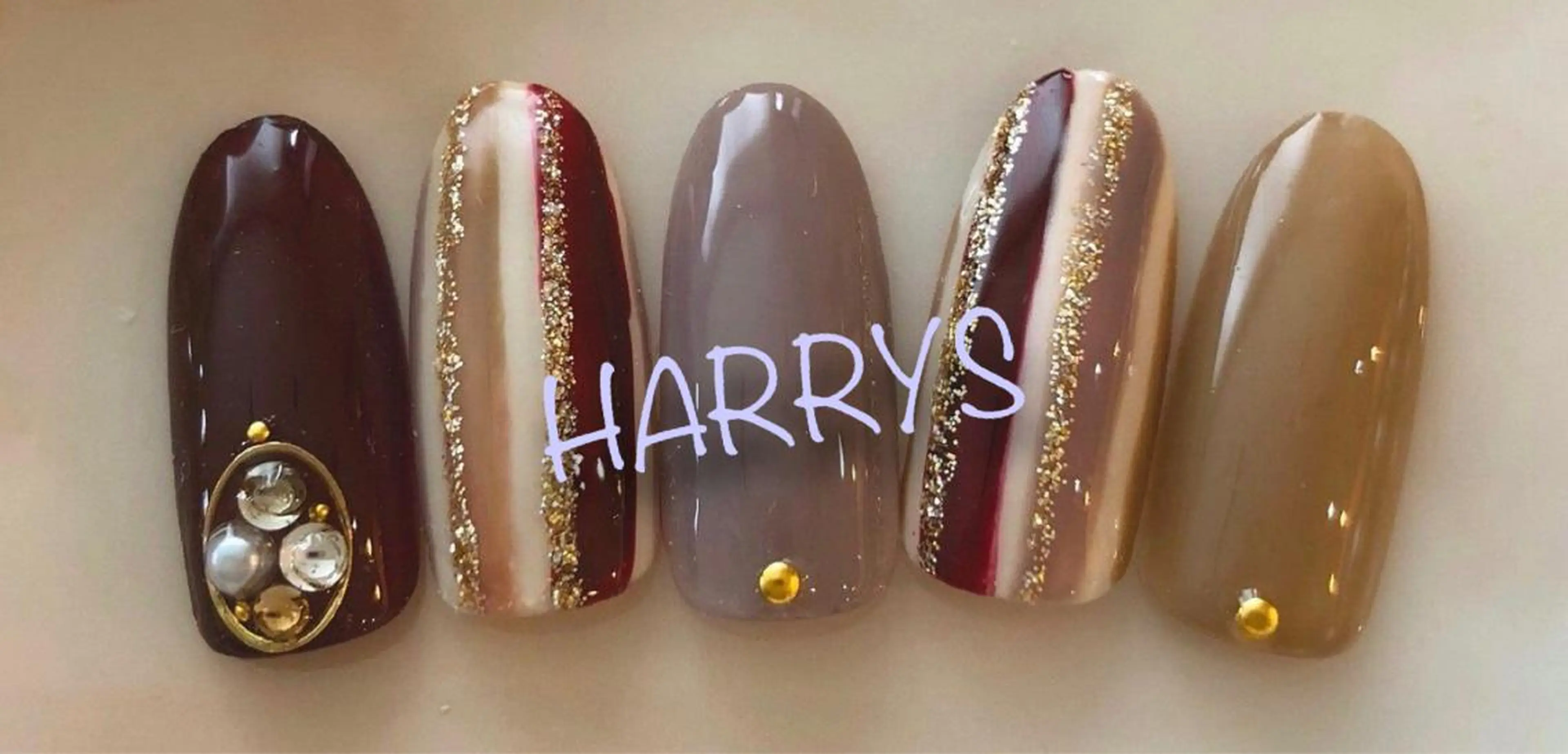 ネイル ハンドネイル ハンドケア ネイルサロン HARRYS所属・ネイル･脱毛サロン HARRYSのエステ・リラクイメージ