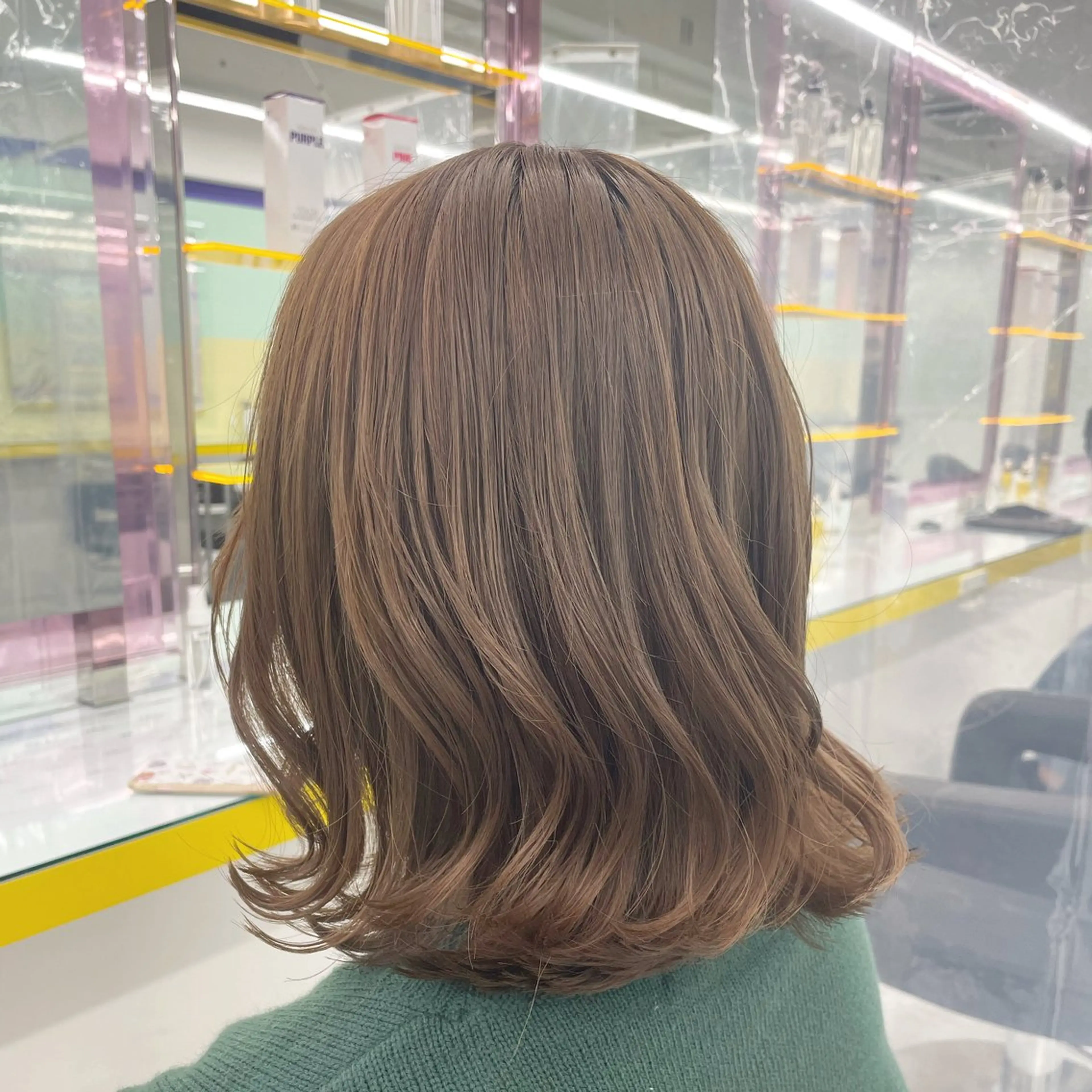 セミロング カラー ヘアアレンジ カット ヘアカラー トリートメント ヘッドスパ ヘアセット 韓国風ベージュ🤎 赤みなし🌿横浜🤎のヘアスタイル