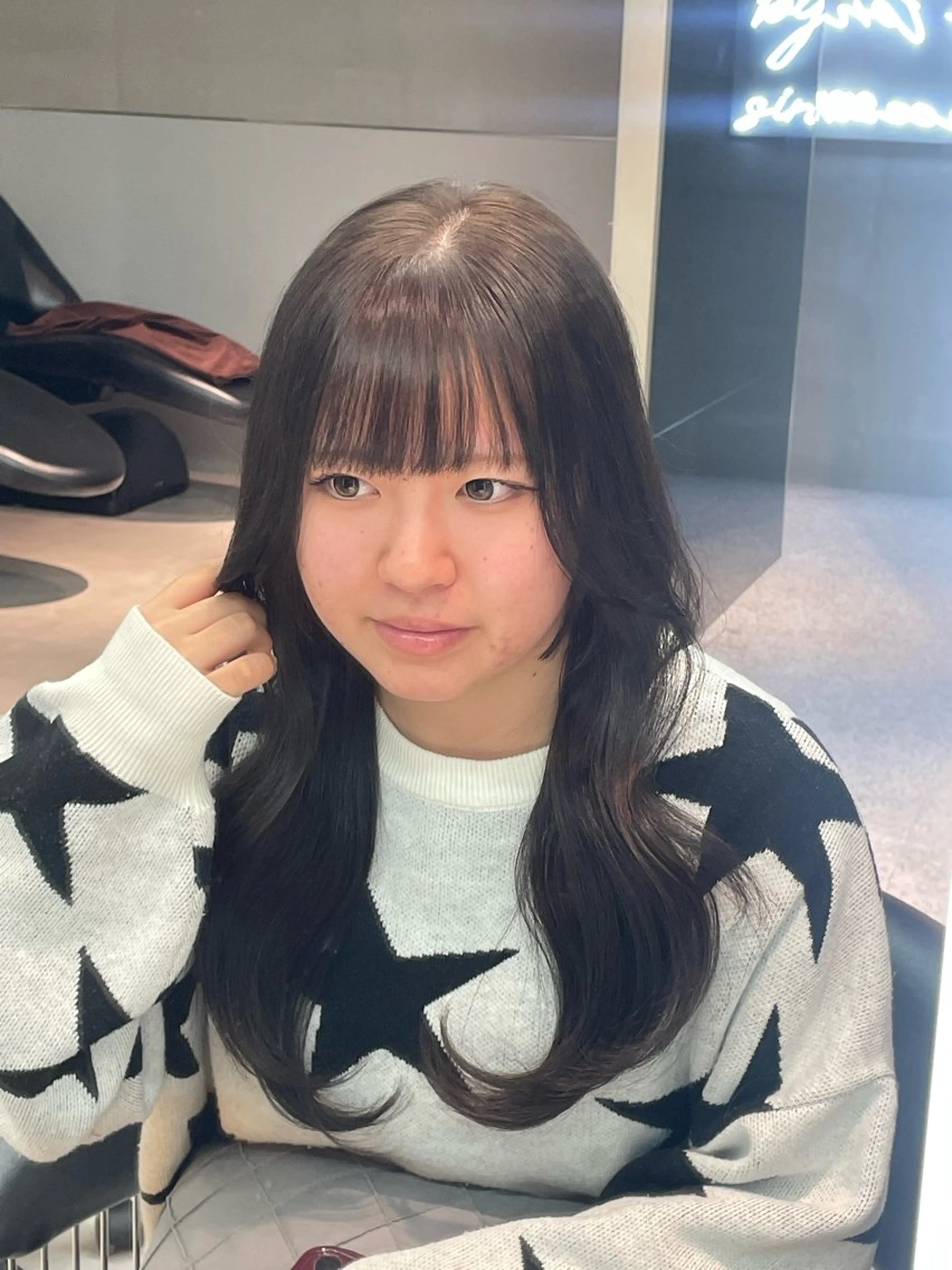 セミロング 韓国ヘア/レイヤー Londエレンのヘアスタイル