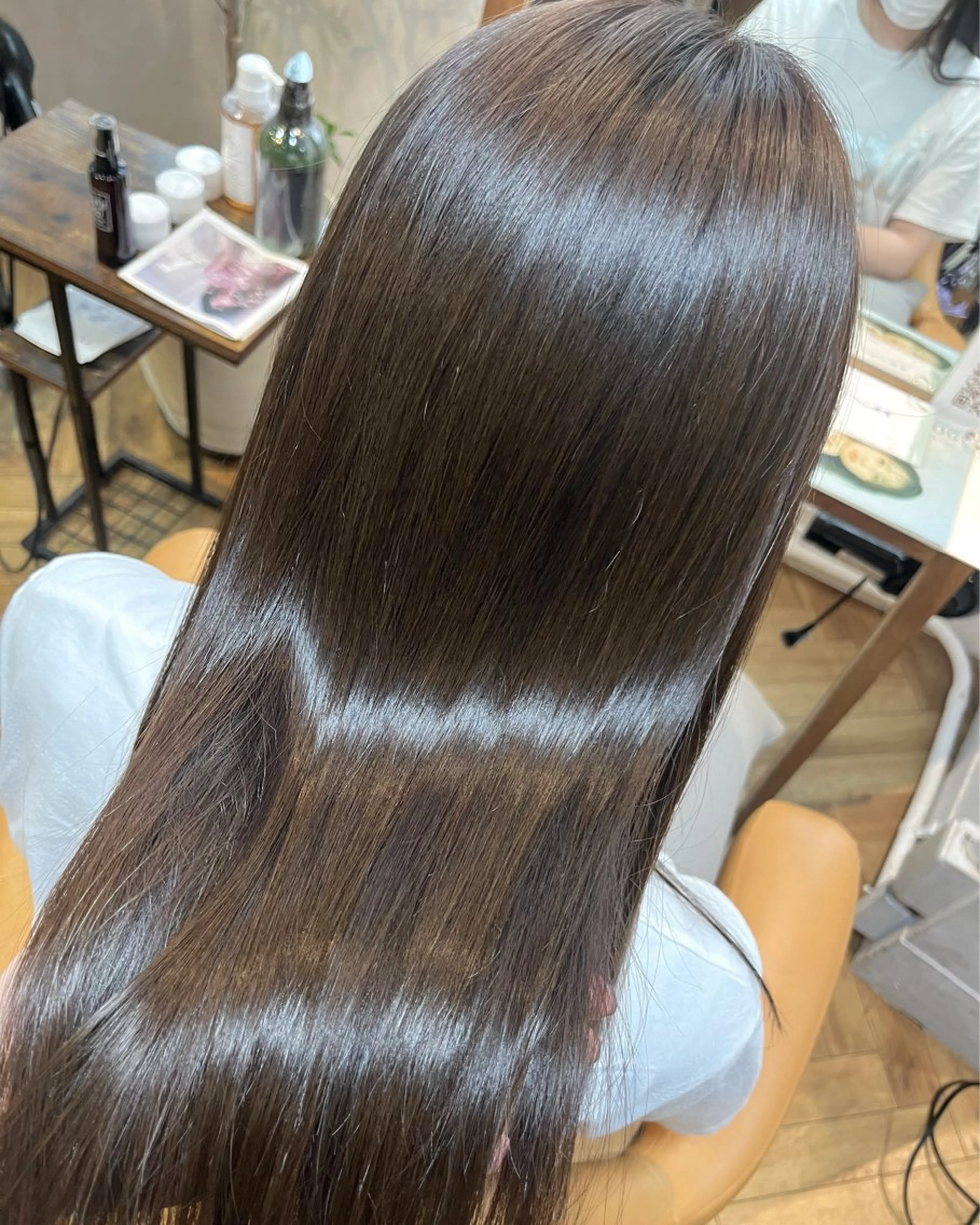 セミロング カラー アッシュ アッシュブラウン ブラウンカラー 高石 未唯のヘアスタイル