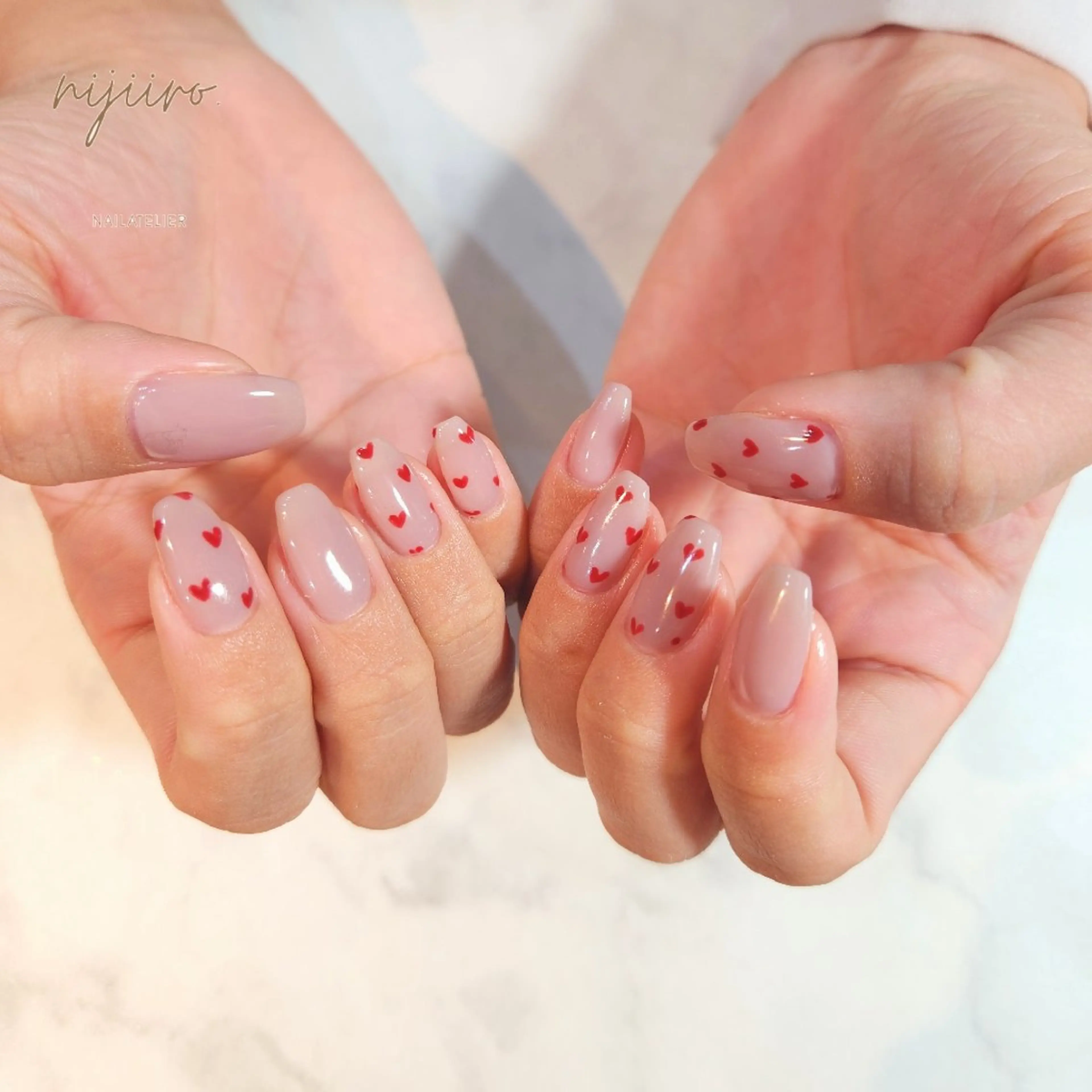 ネイル ハート ハンドネイル nailatelier nijiiro.所属・nijiiro🌈 サトウのネイルデザイン