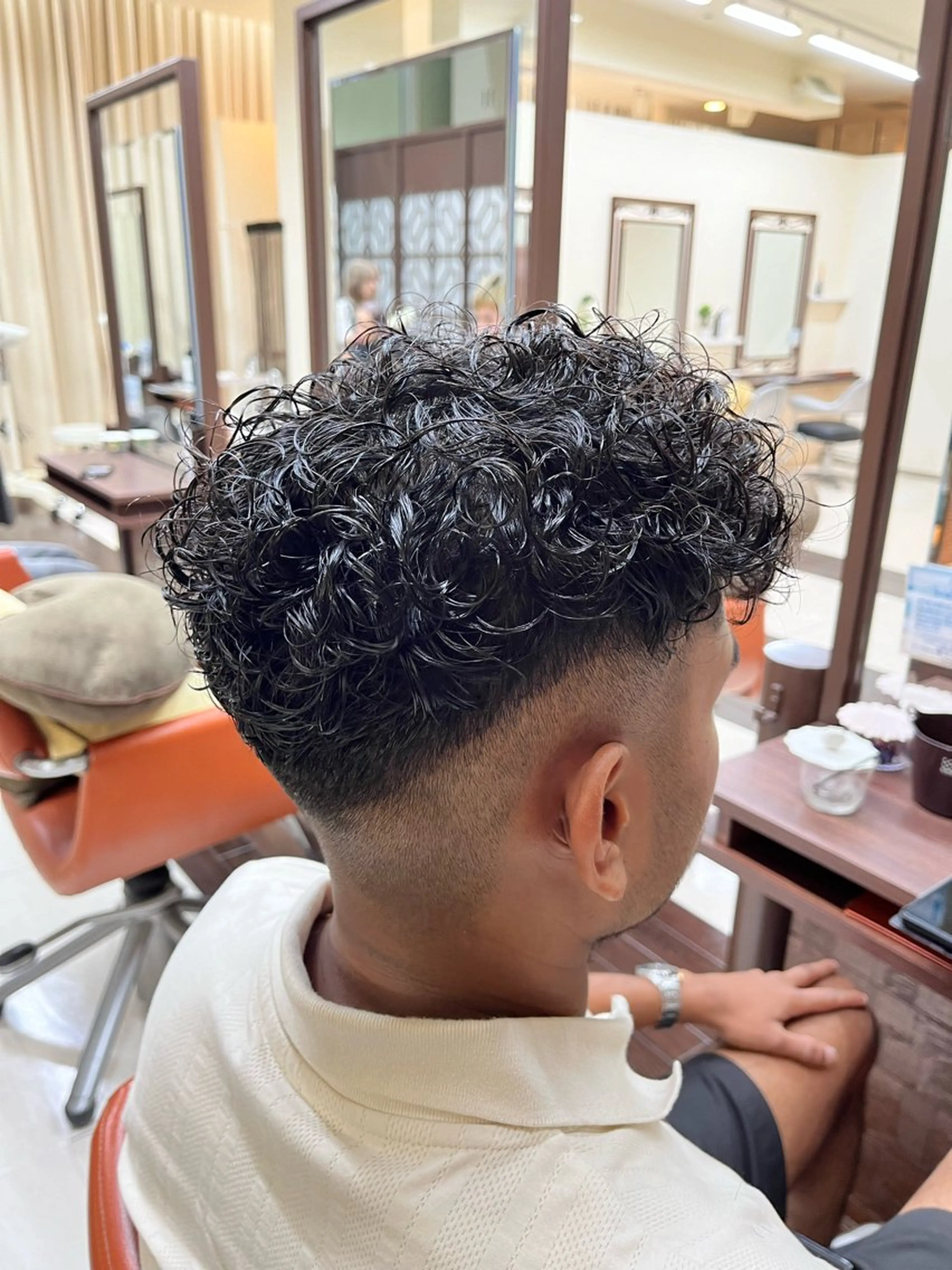 ショート パーマ メンズ スペインカール AROH men's cut&men's perm 船橋店所属・🧊メンズ特化🧊 高木航希のヘアスタイル