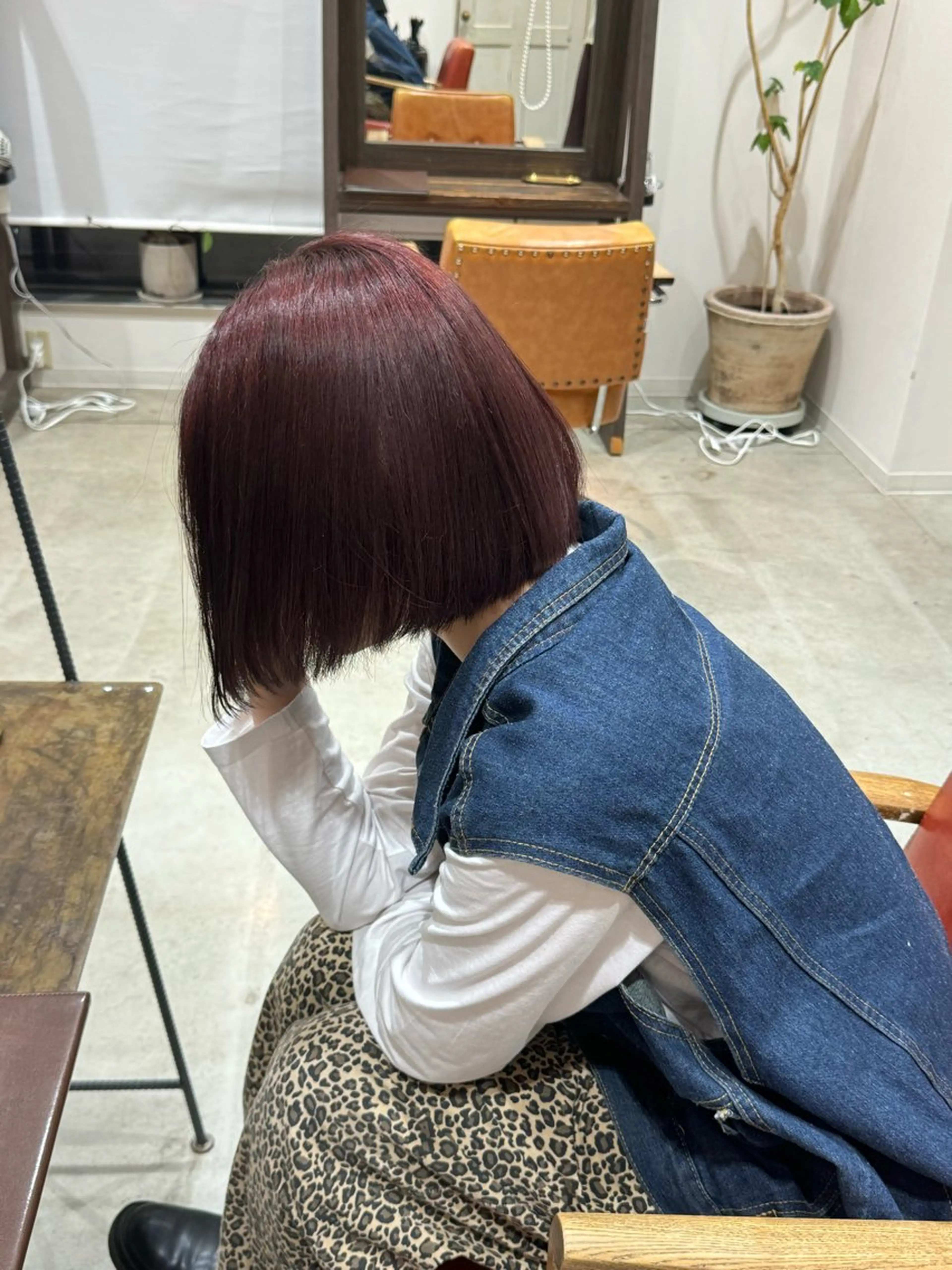 カラー 新村 美咲のヘアスタイル