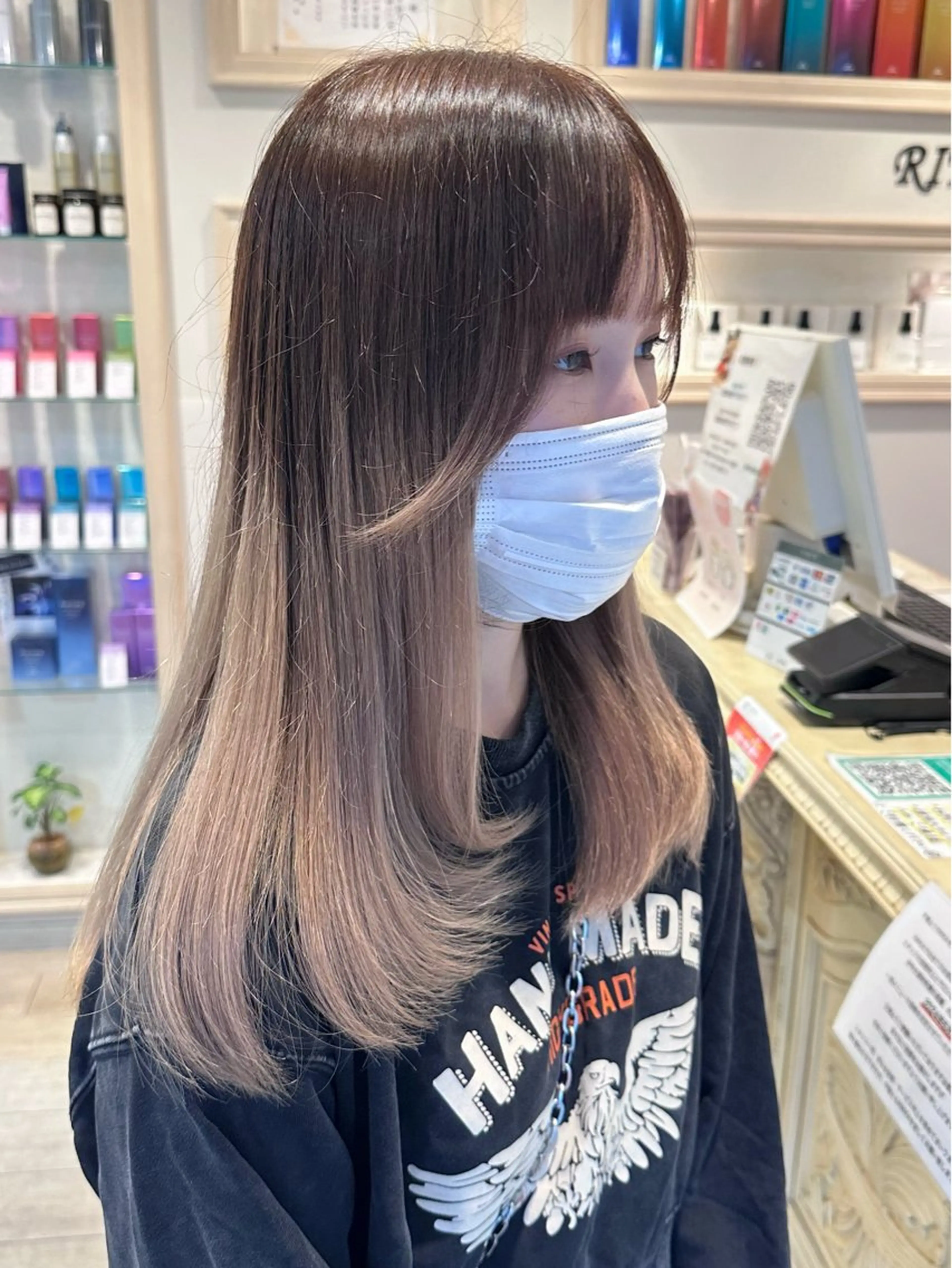 セミロング カラー 顔周りカット レイヤーカット 韓国ヘア/レイヤー 顔周りカット/ユキナのヘアスタイル