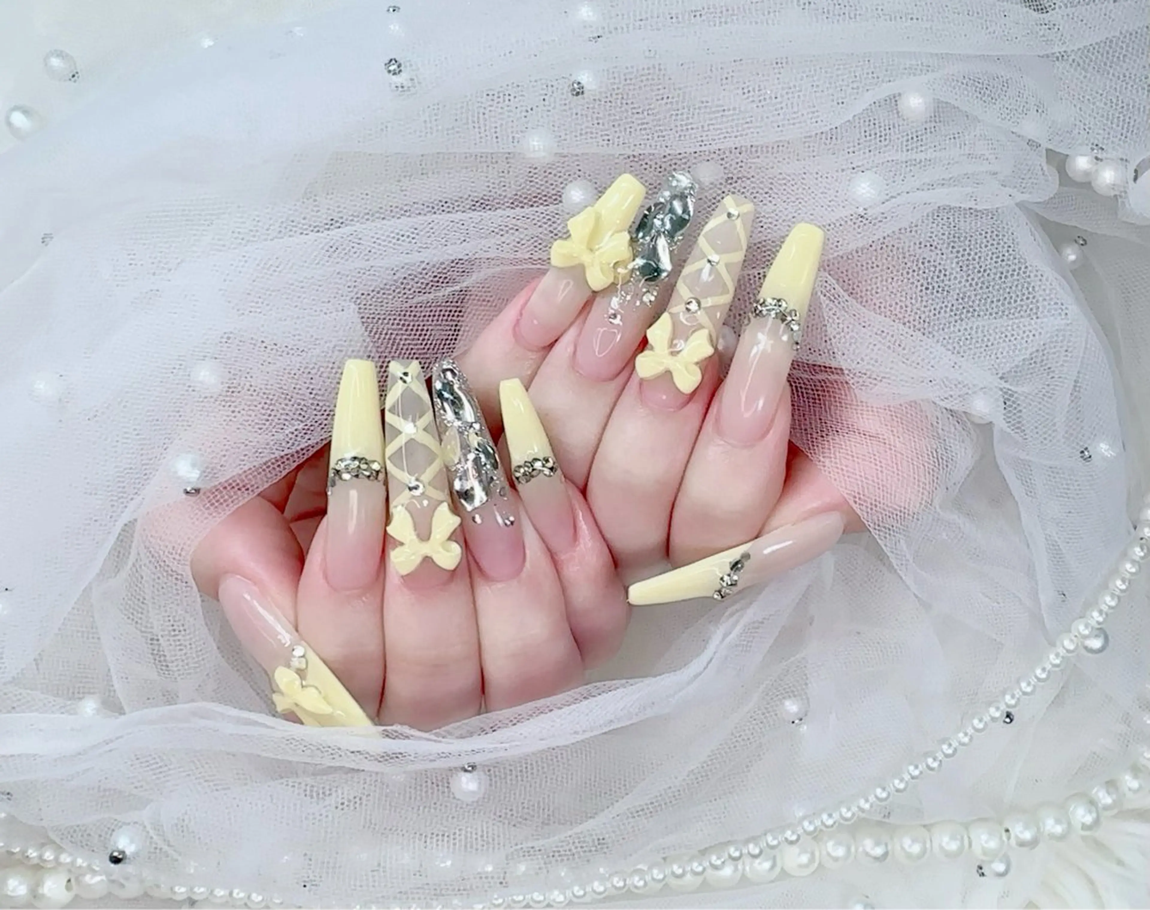 ネイル ハンドネイル フットネイル ハンドケア R salonのネイルデザイン