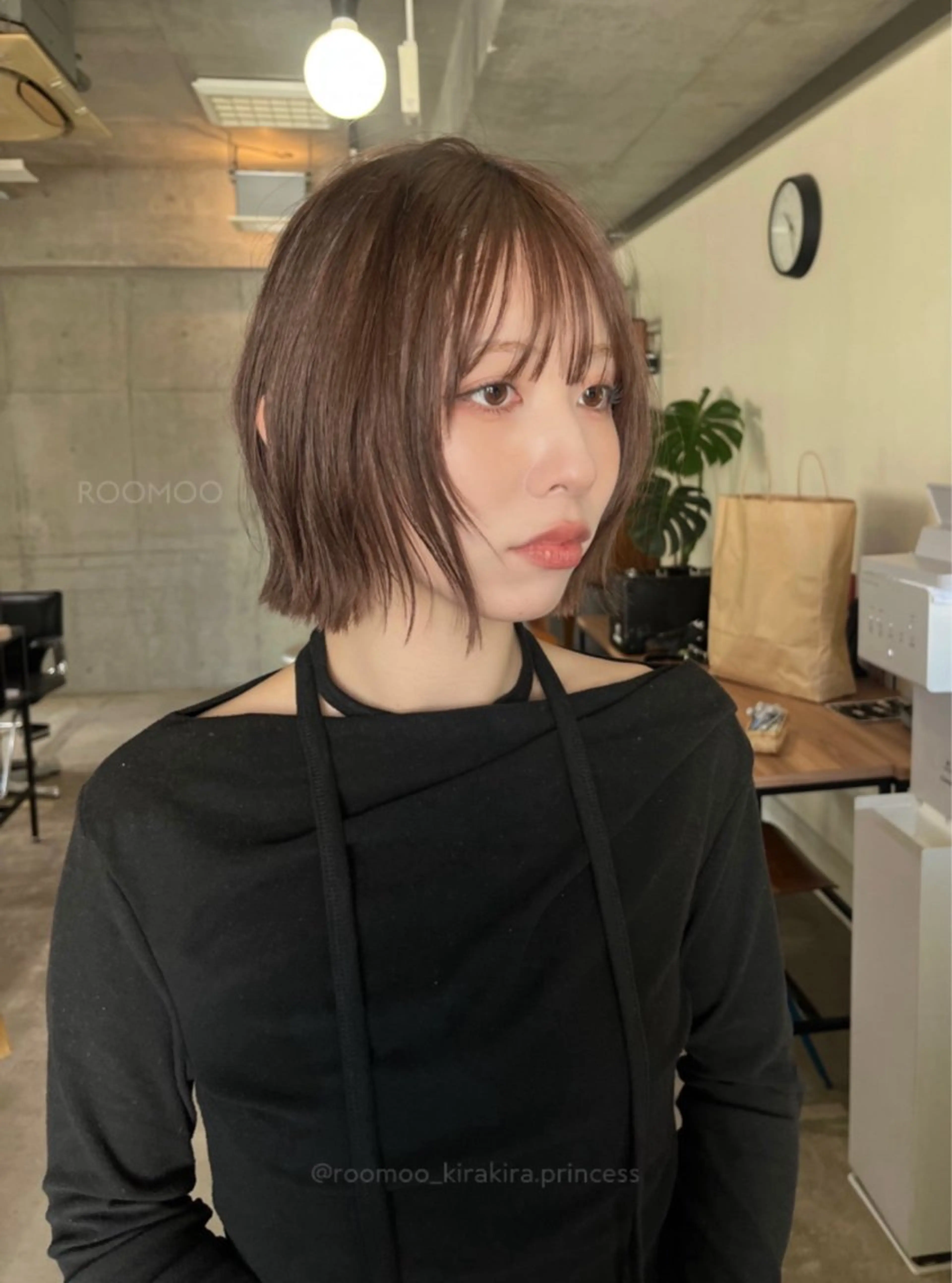 ショート ボブ 外ハネヘア カット トリートメント 無料カット/ハイ トーンカラー/きらのヘアスタイル