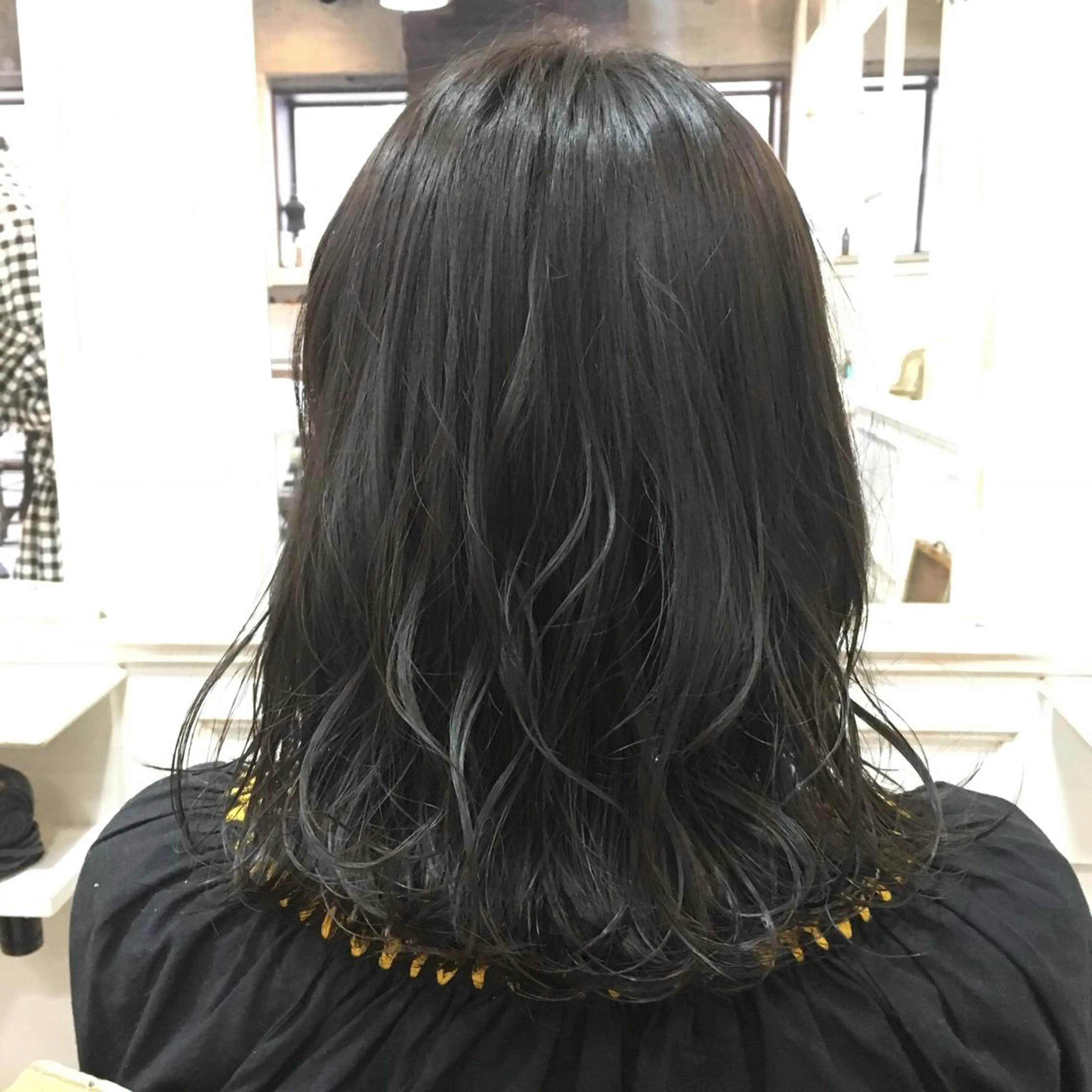 ミディアム カラー パーマ アッシュ 透明感カラー RUKA 美容院×ネイリストのヘアスタイル