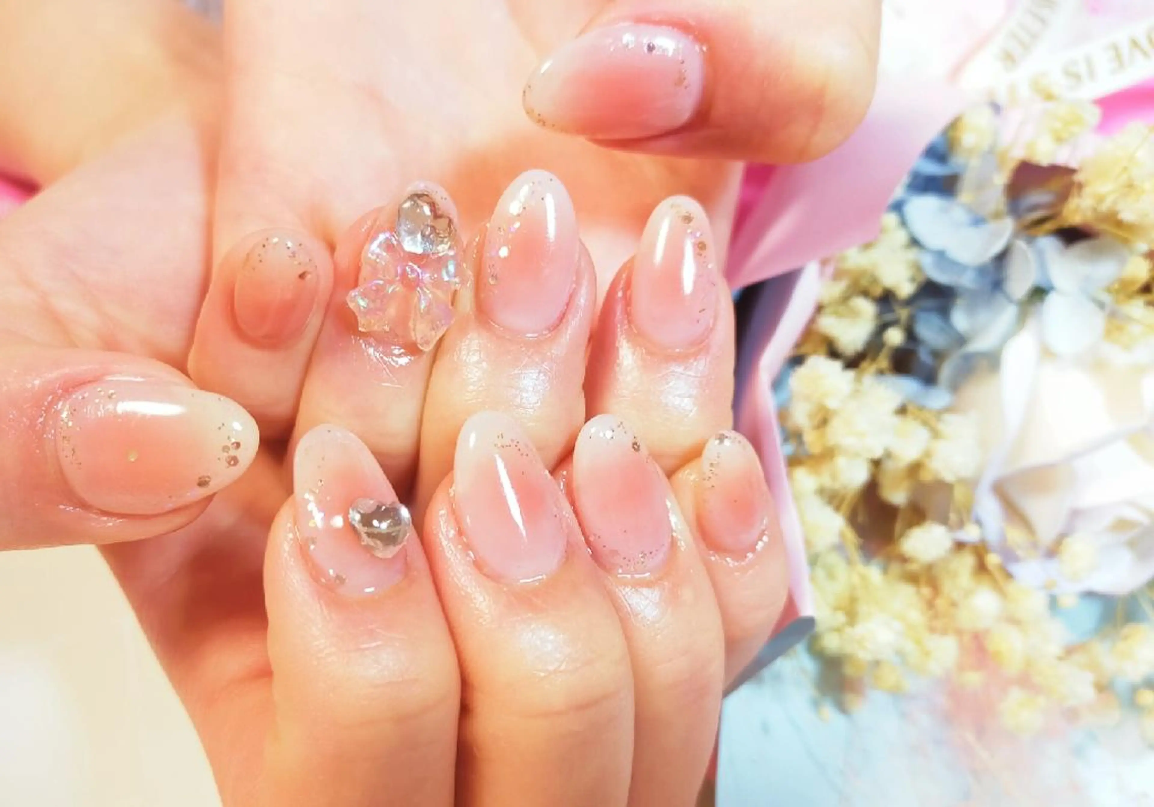 ネイル チークネイル ＤI'A ネイルサロンのネイルデザイン