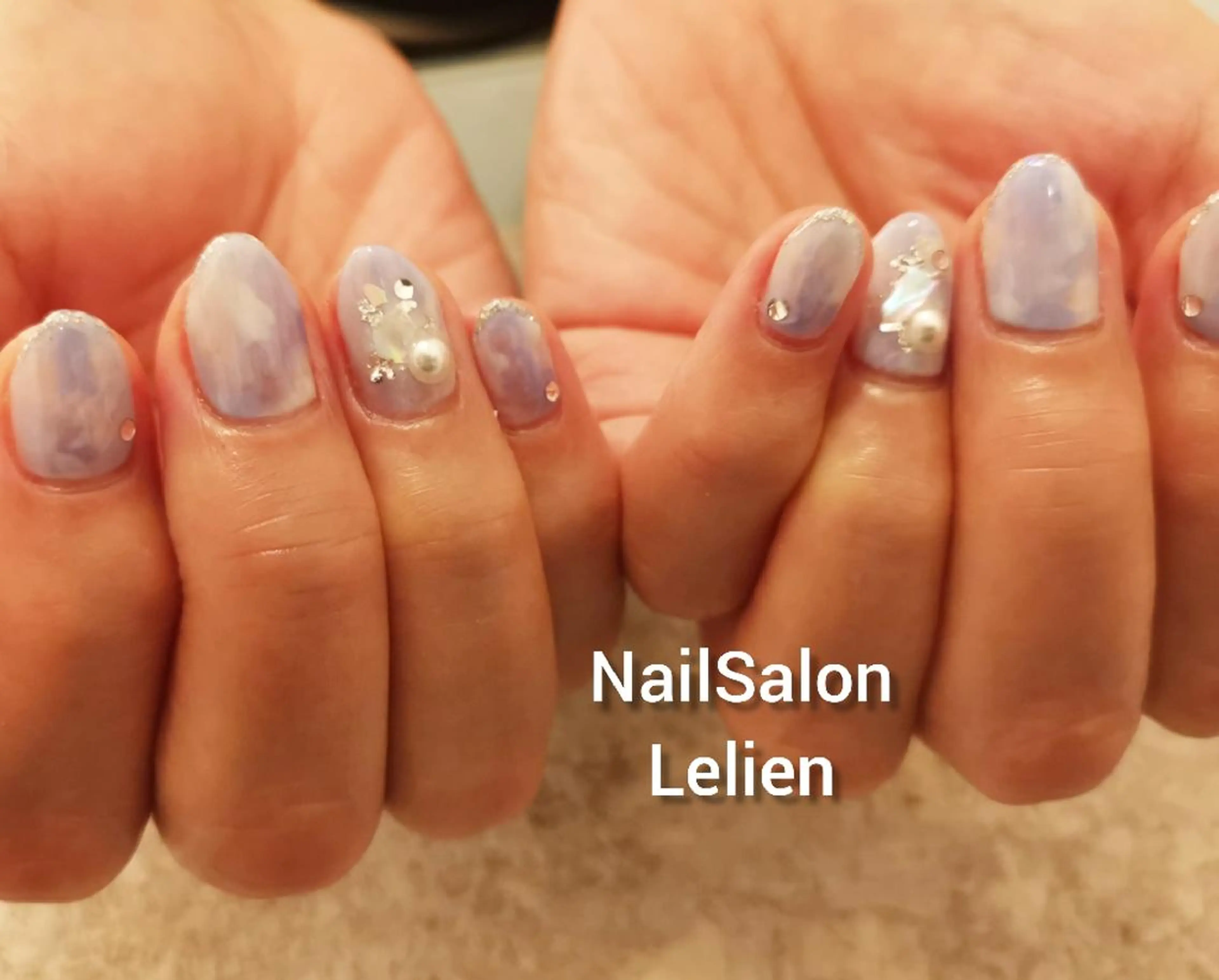 ネイル ブルー ホワイト 人気エリア💖完全個室【ルリエ】所属・ネイルサロン Lelienルリエのネイルデザイン