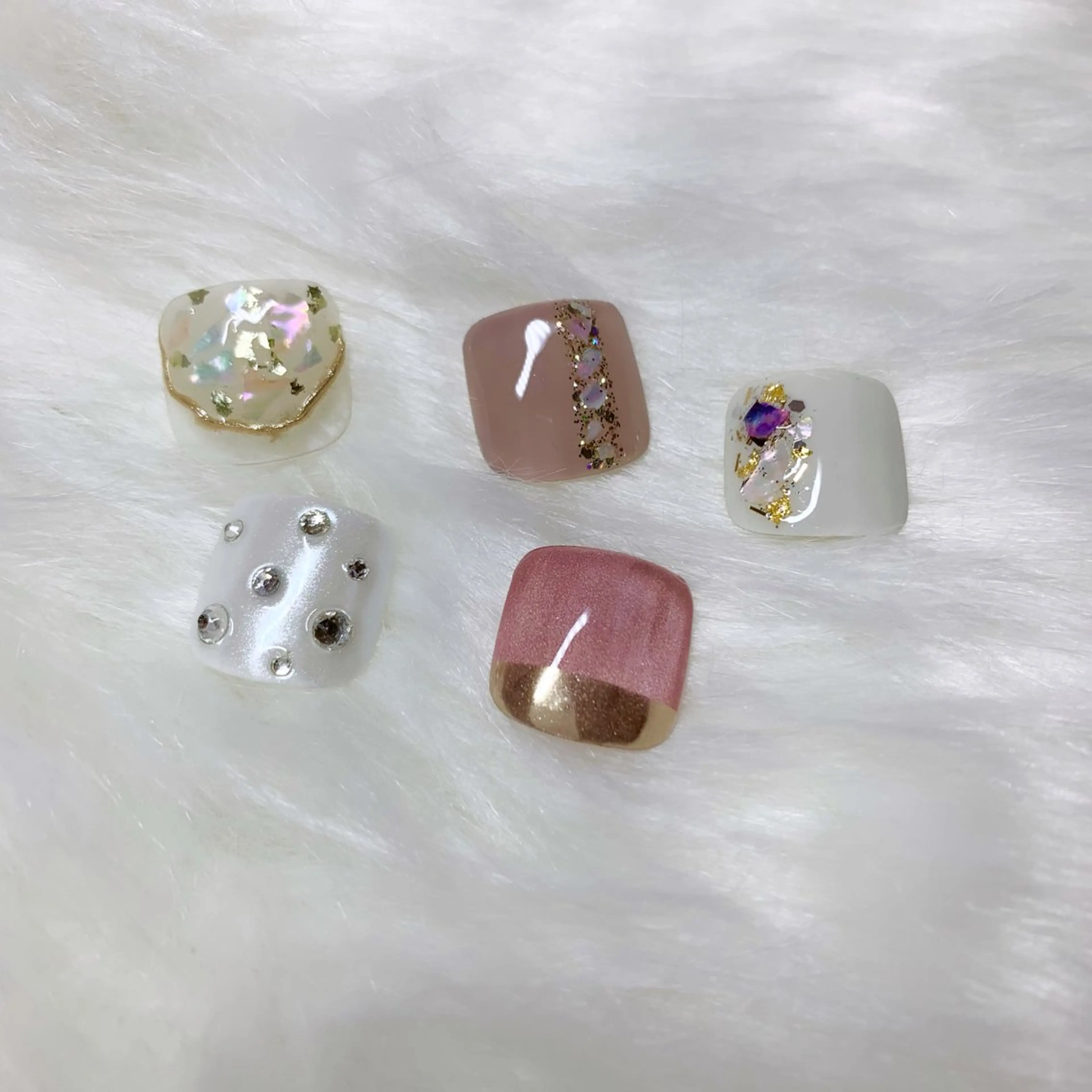 フットジェル💜親指デザイン💜マグネットもフラッシュもOK！！　【オフあり＋¥500】の写真