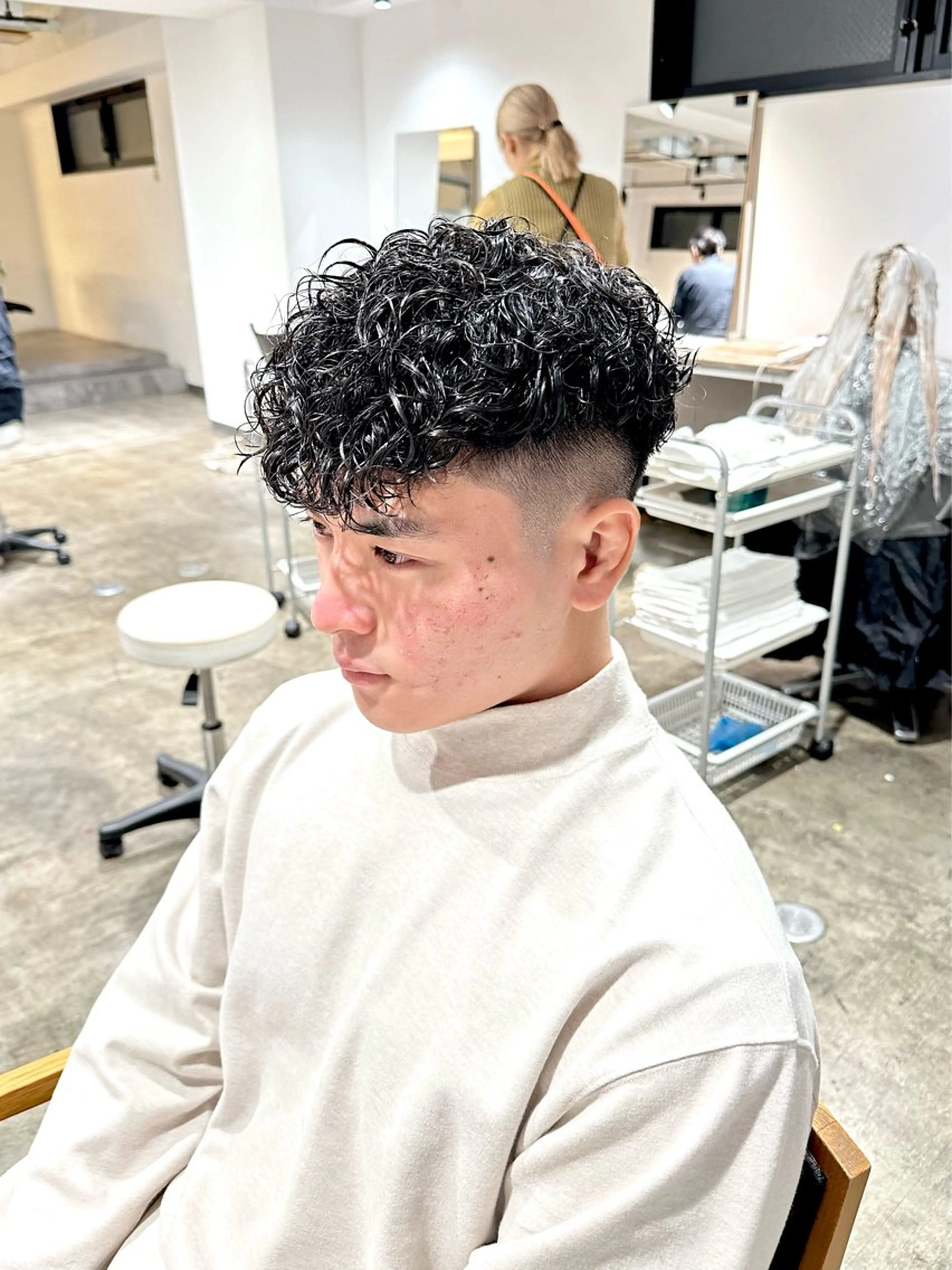メンズ フェードカット メンズパーマ スキンフェード スペインカール 骨格補正施術/メンズ 専門美容師/YUYAのヘアスタイル