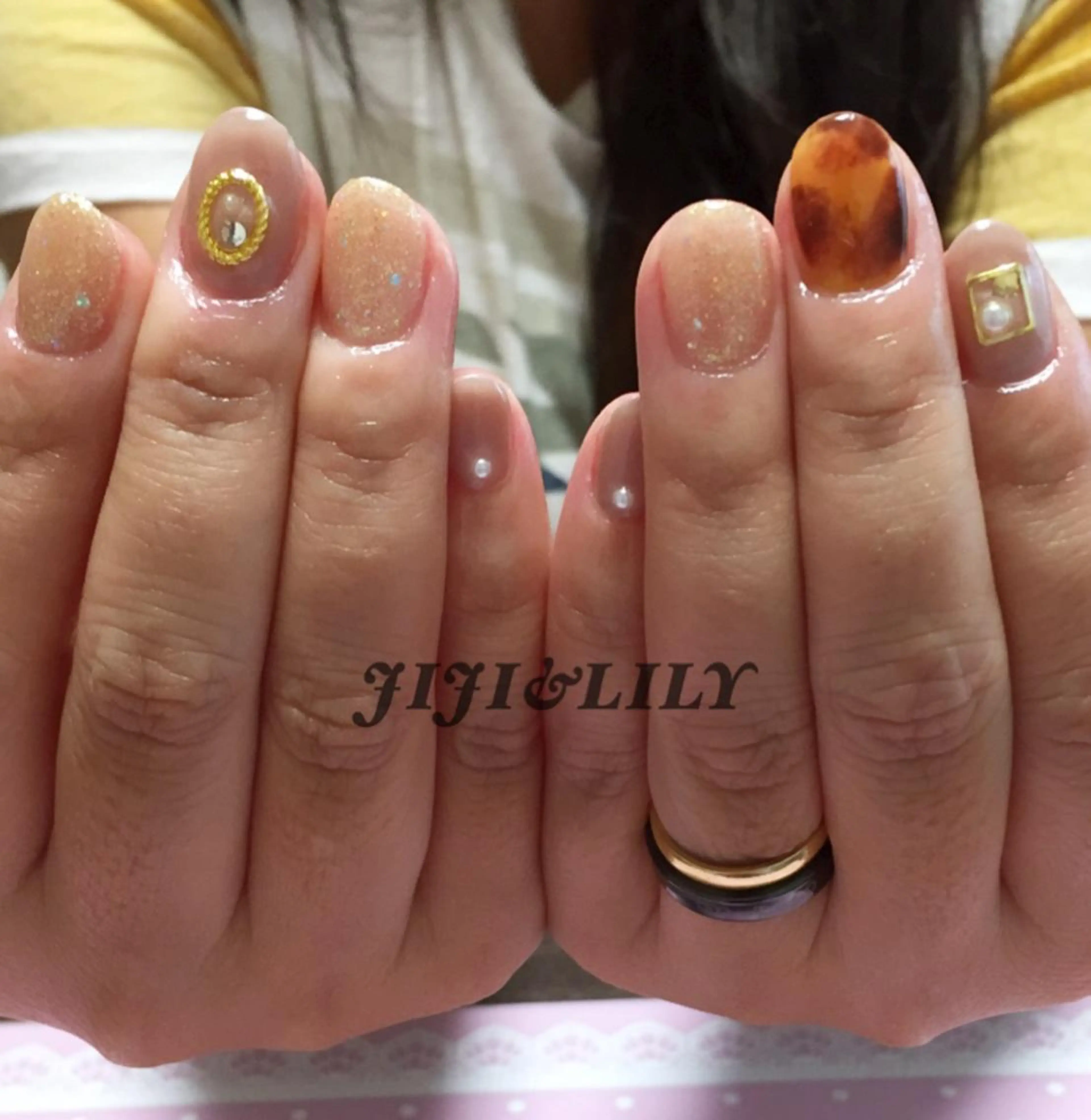 ネイル べっ甲ネイル ワンカラーネイル 豊田 圭子のネイルデザイン