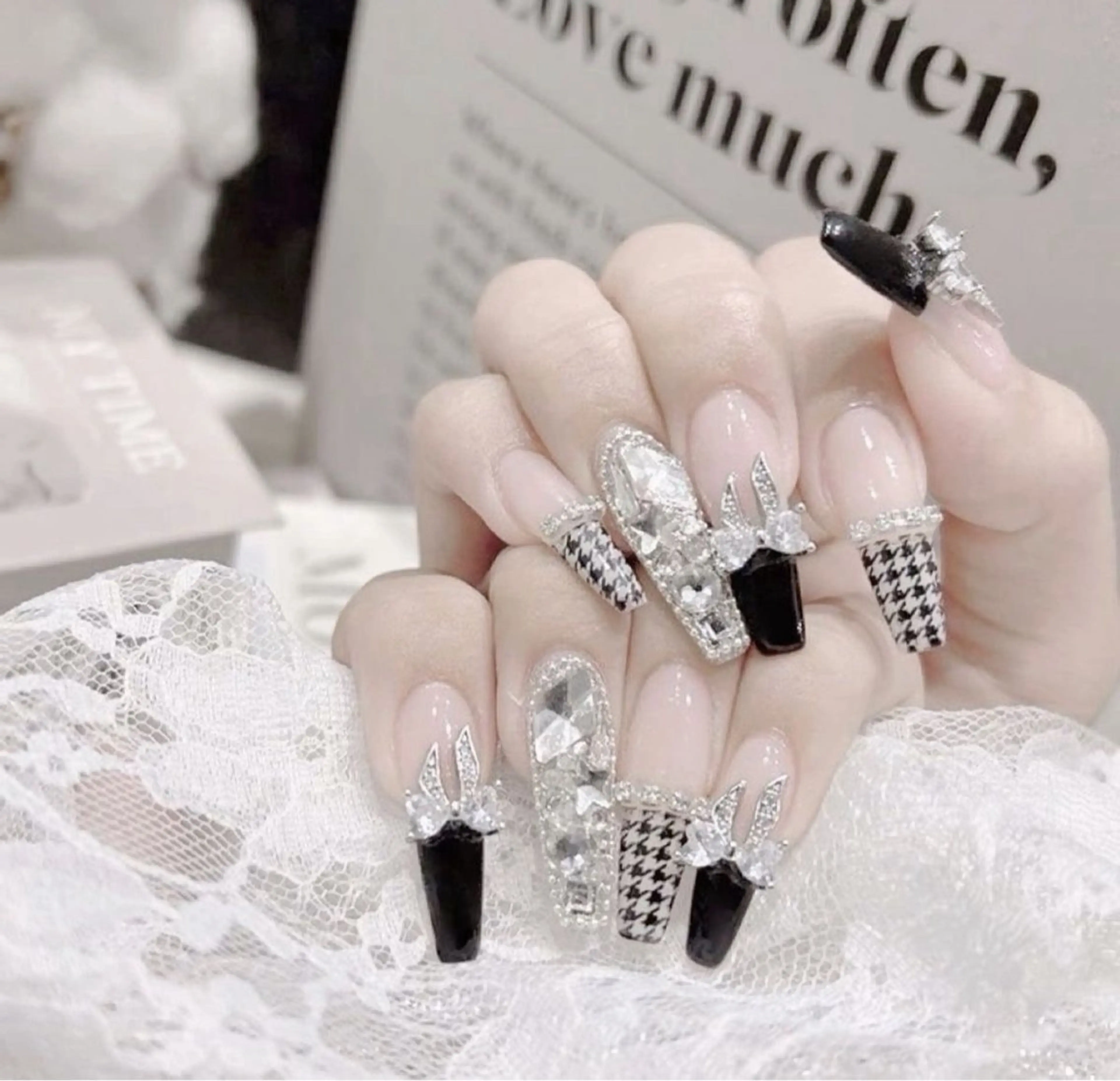 ネイル 長さ出し ハロウィン マグネットネイル ミラーネイル ネイルチップ Lee Nails チップ長さだし専門店のネイルデザイン