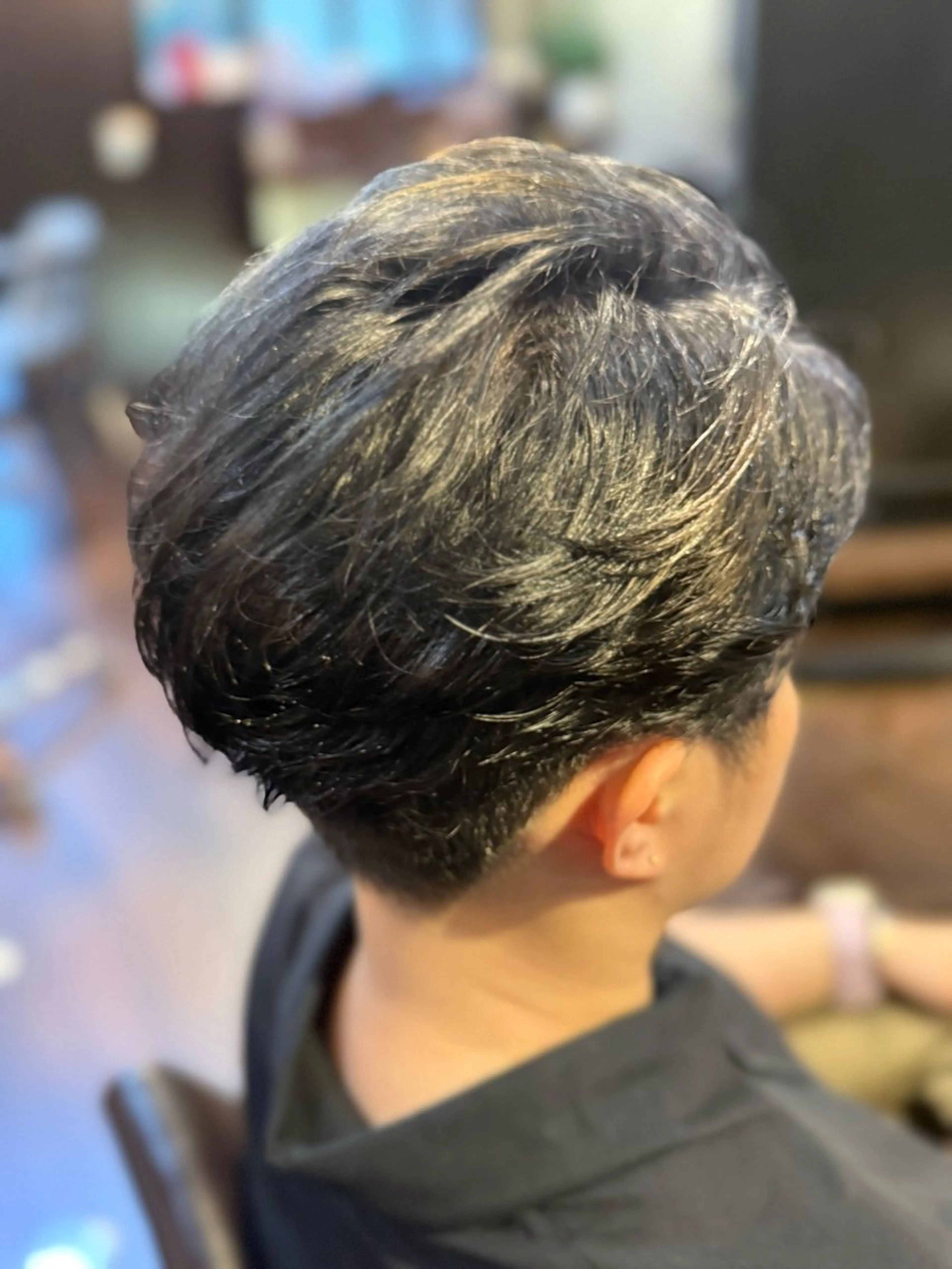 ショート カラー ブリーチ ブルーカラー シルバー トリートメント ヘアカラー 1+unplus所属・高杉 愛のヘアスタイル