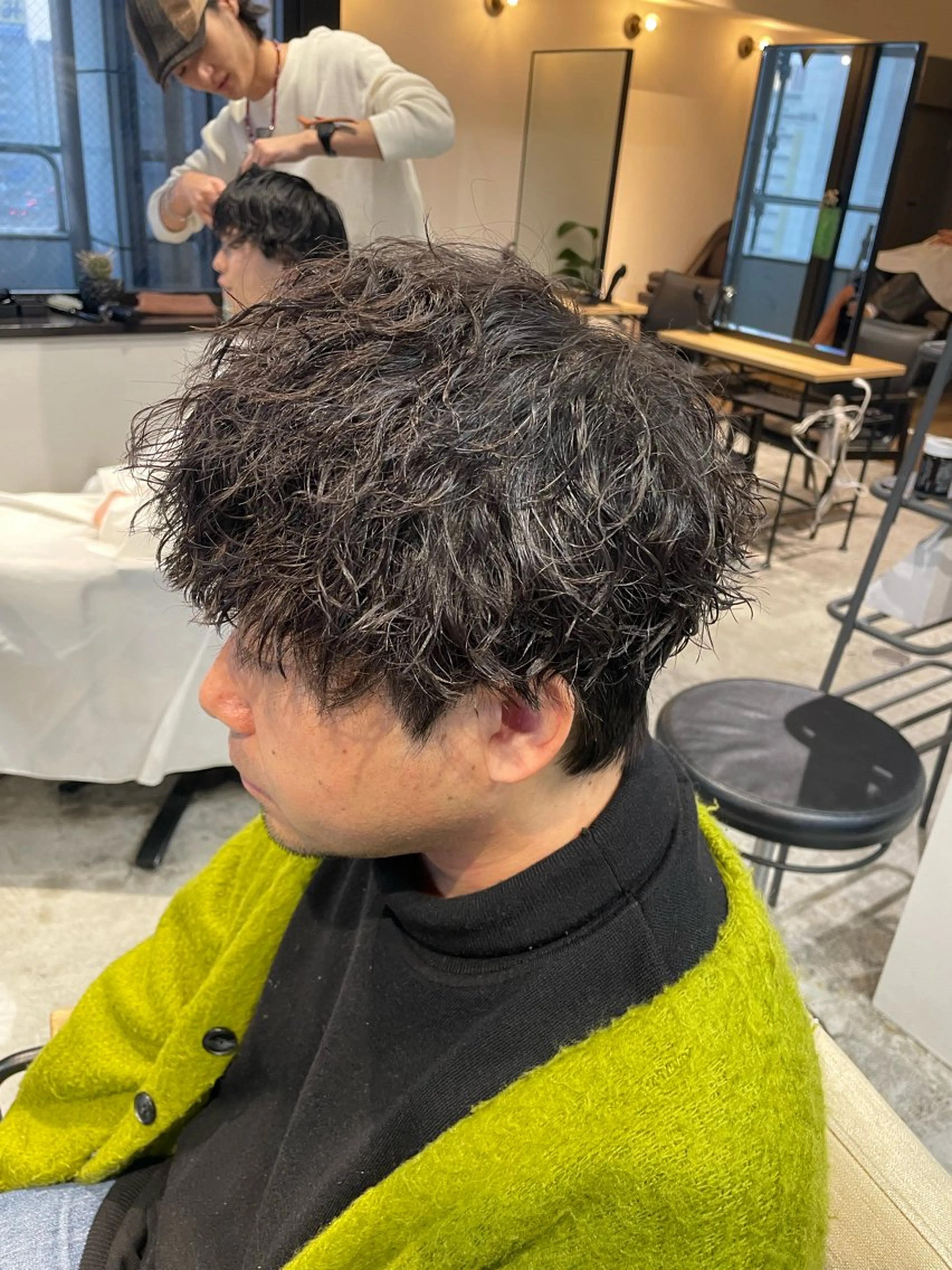 ショート 川副/シャドウ/ 波巻き/メンズパーマのヘアスタイル