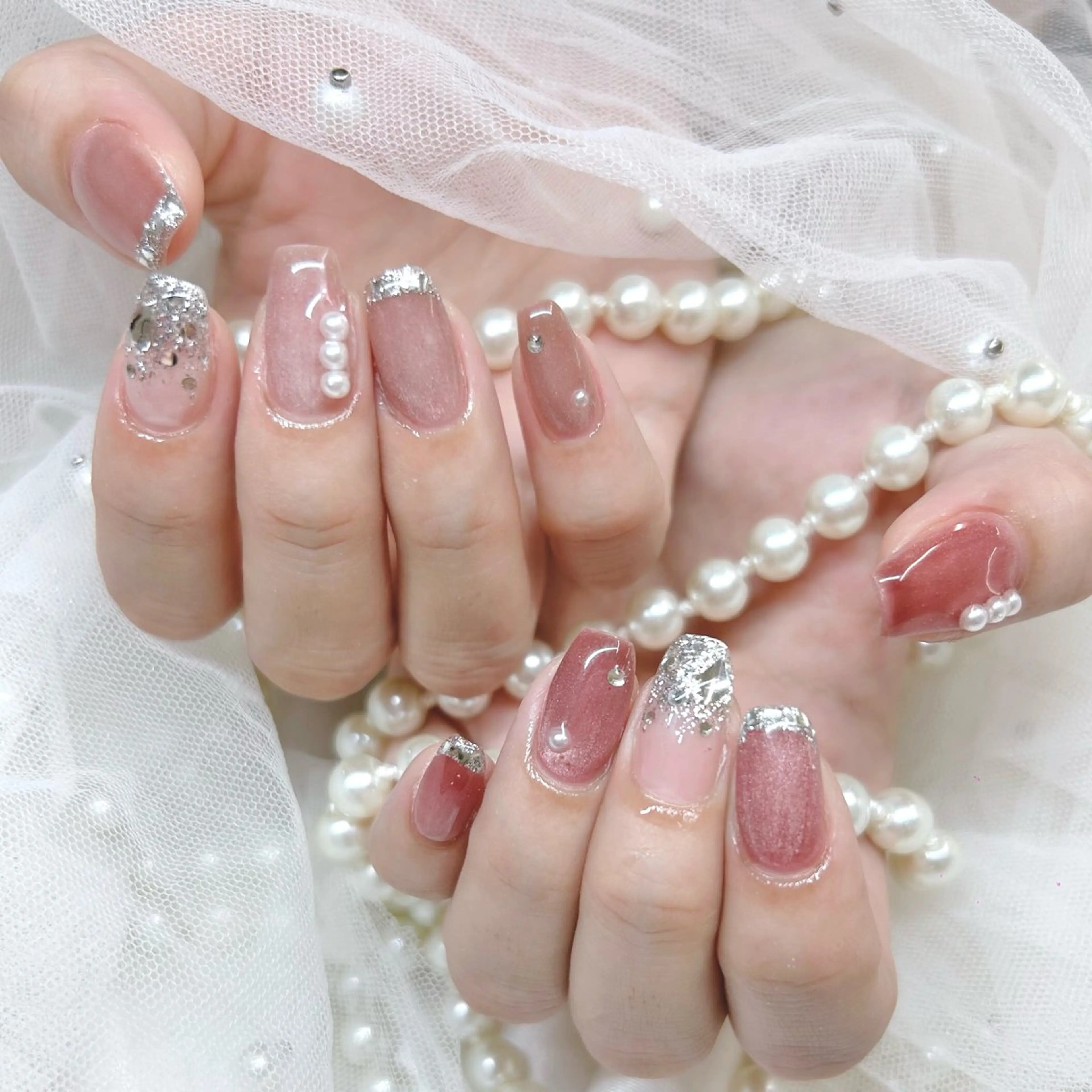 ミディアム ハンドネイル Nailsalon Angeのネイルデザイン