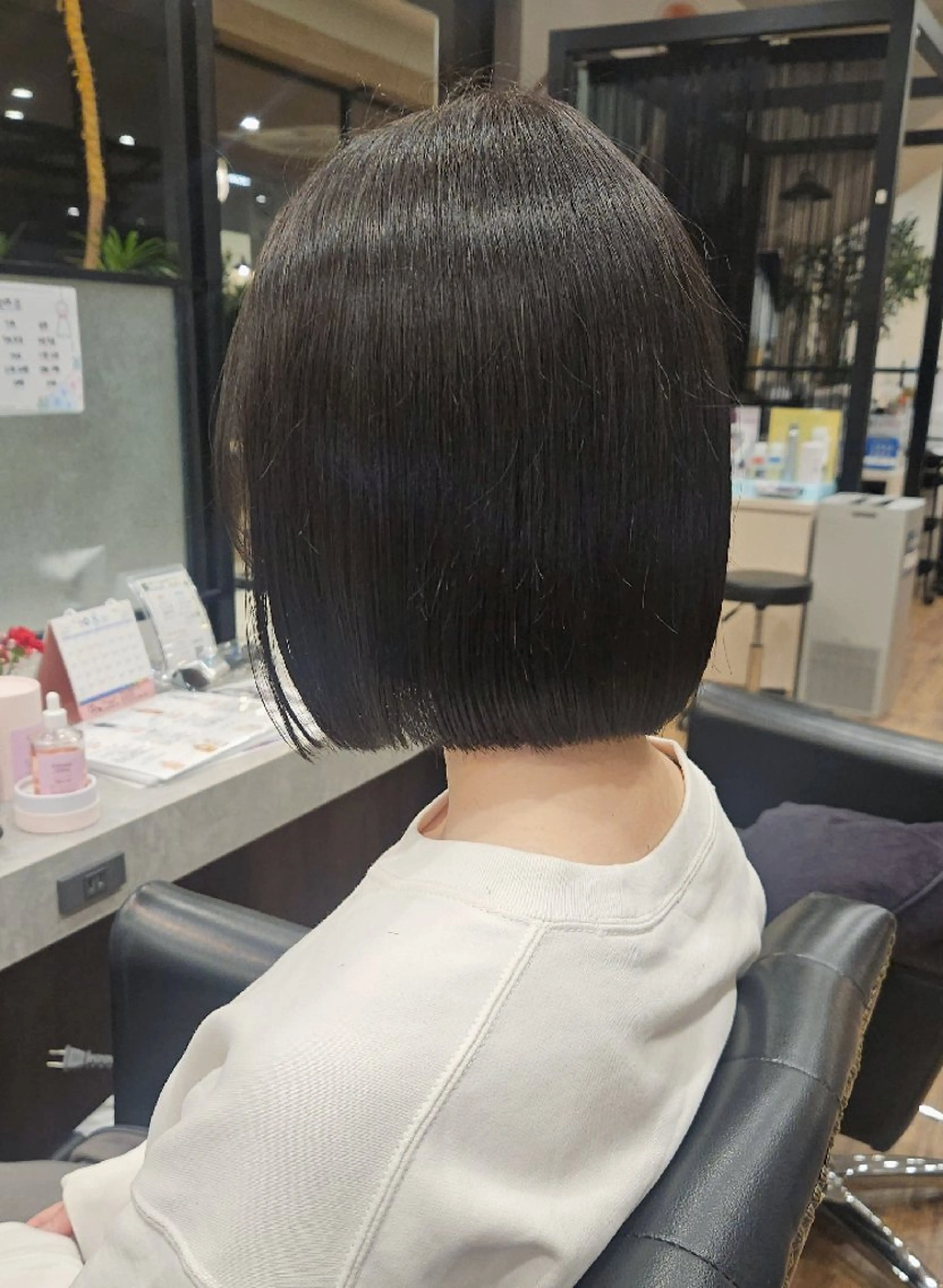 ショート カラー カット ヘアカラー トリートメント 関口 友菜のヘアスタイル