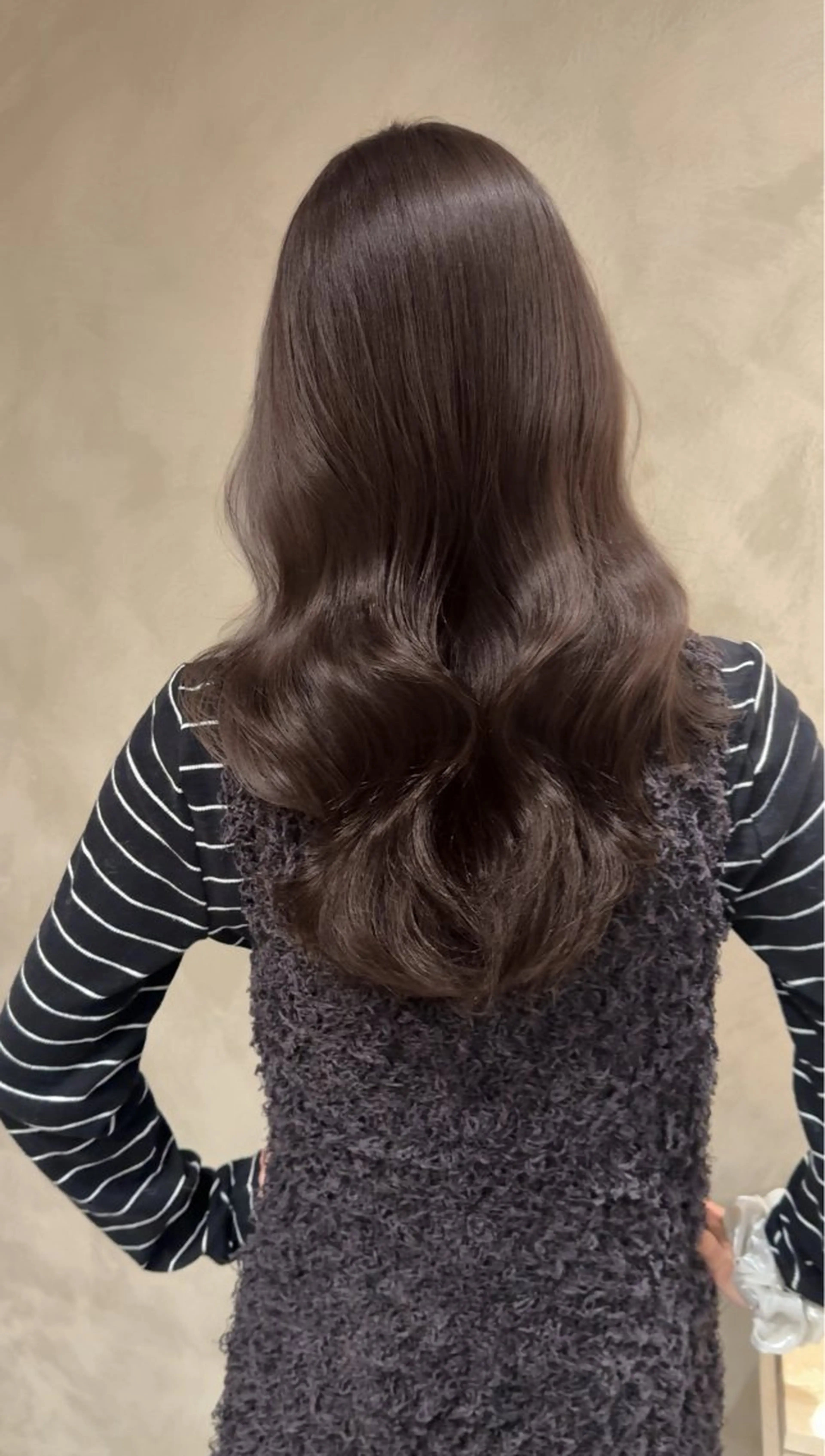 セミロング ヘアカラー トリートメント L'EANE THE TOKYO所属・ロングカット無料｜ 青山 ｜髪質改善のヘアスタイル