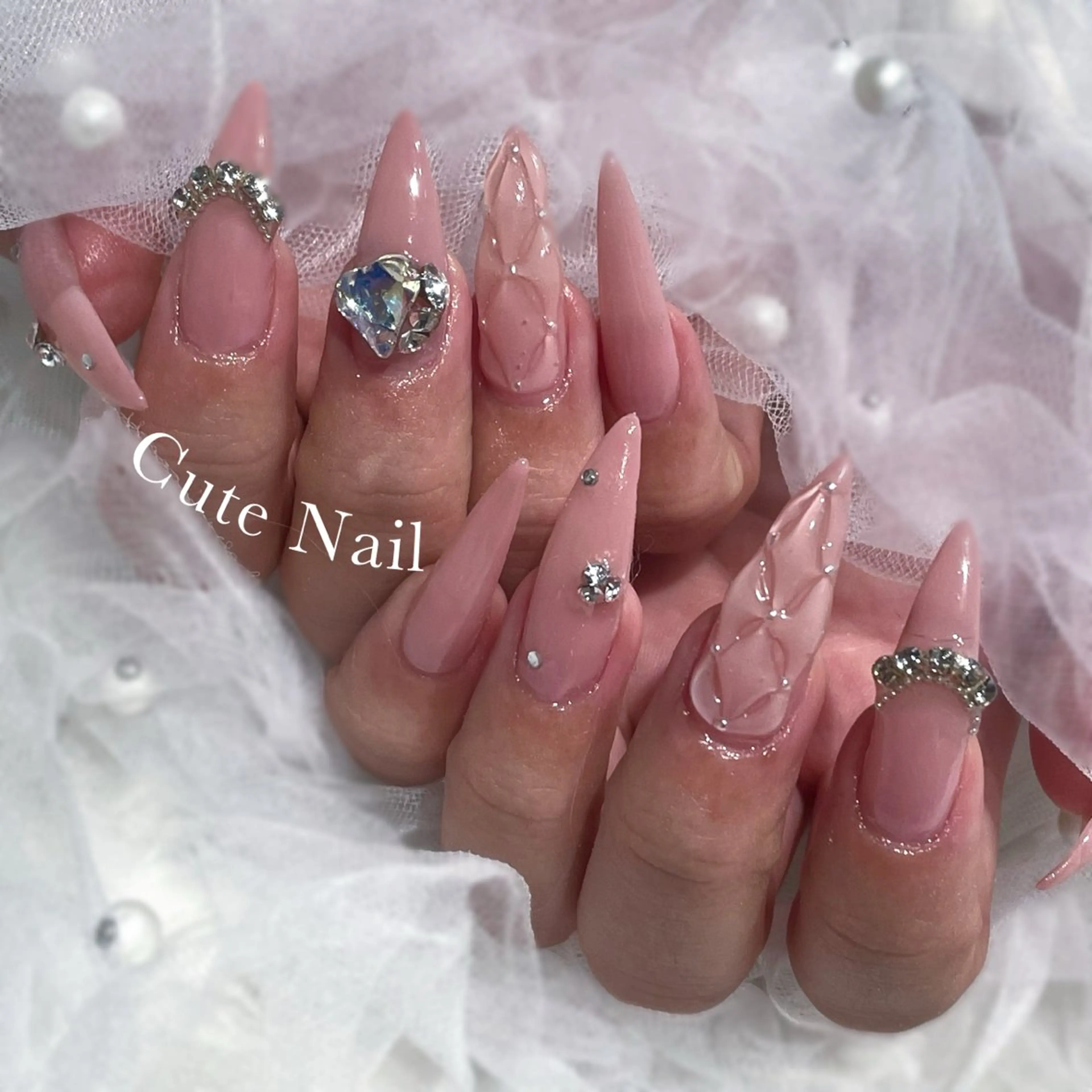 ネイル GO TODAY SHAiRE SALON原宿 Liber所属・️🫧もこ 艶感ネイル🫧のネイルデザイン