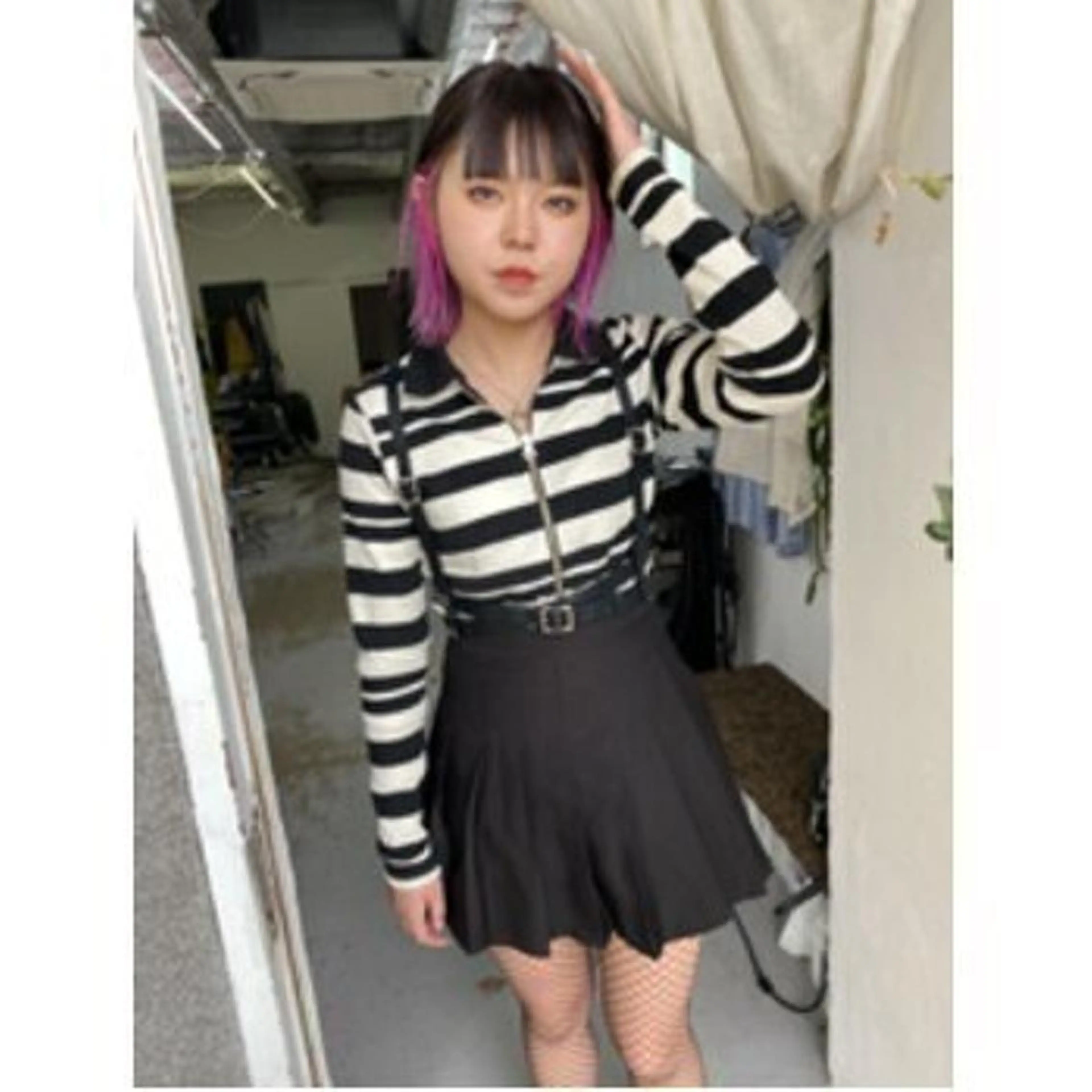 ミディアム カラー qiie リタッチ 黒染め　ワンカラーのヘアスタイル