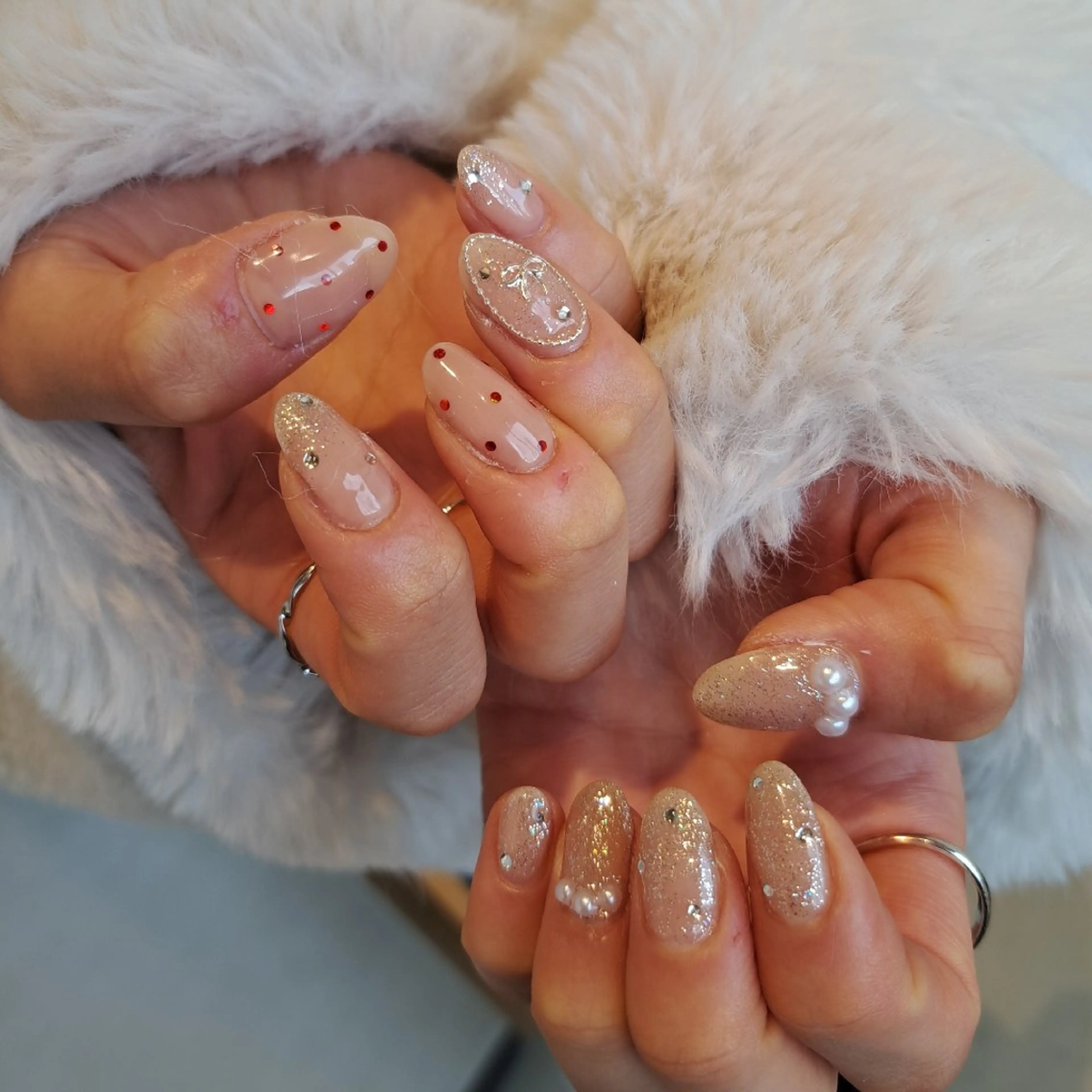 ネイル アートネイル ドット ジェルネイル ガーリー キラキラネイル Nail mood /アートし放題のネイルデザイン