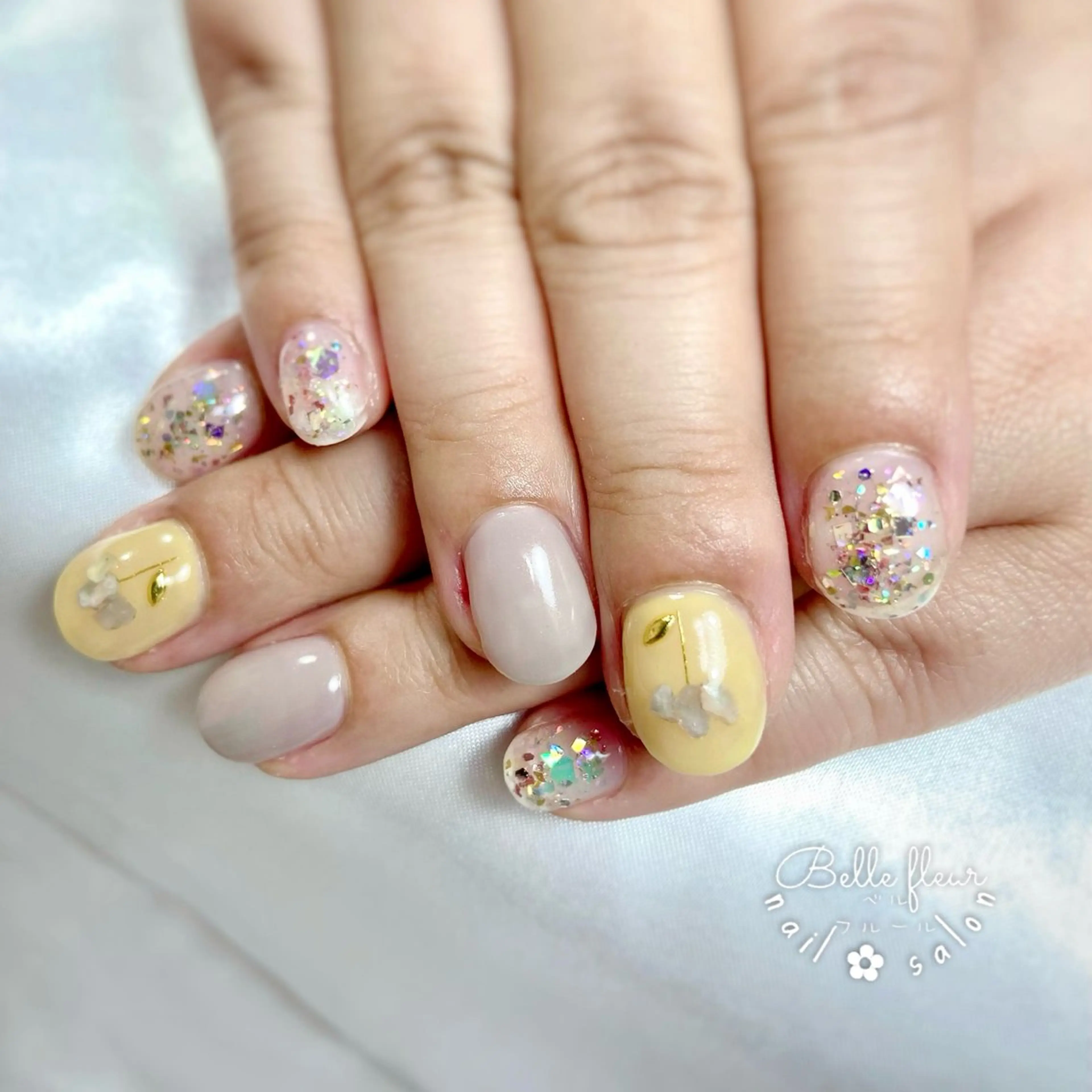 ネイル フラワーネイル 黄色 ハンドネイル ﾈｲﾙｻﾛﾝ Bellefleurのネイルデザイン