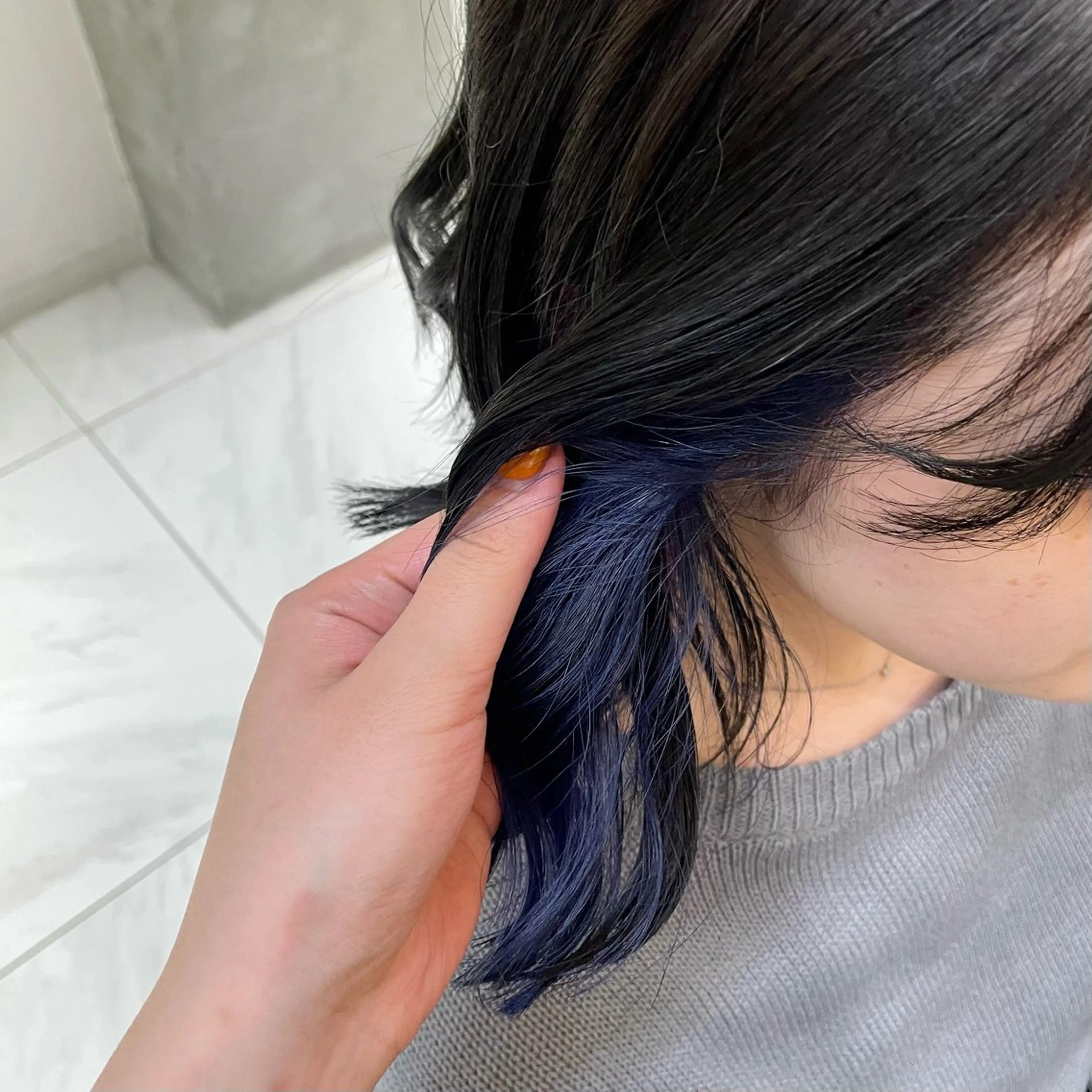 ミディアム カラー カット ヘアカラー トリートメント レイヤー🍑透明感 カラー🤎AKARIのヘアスタイル