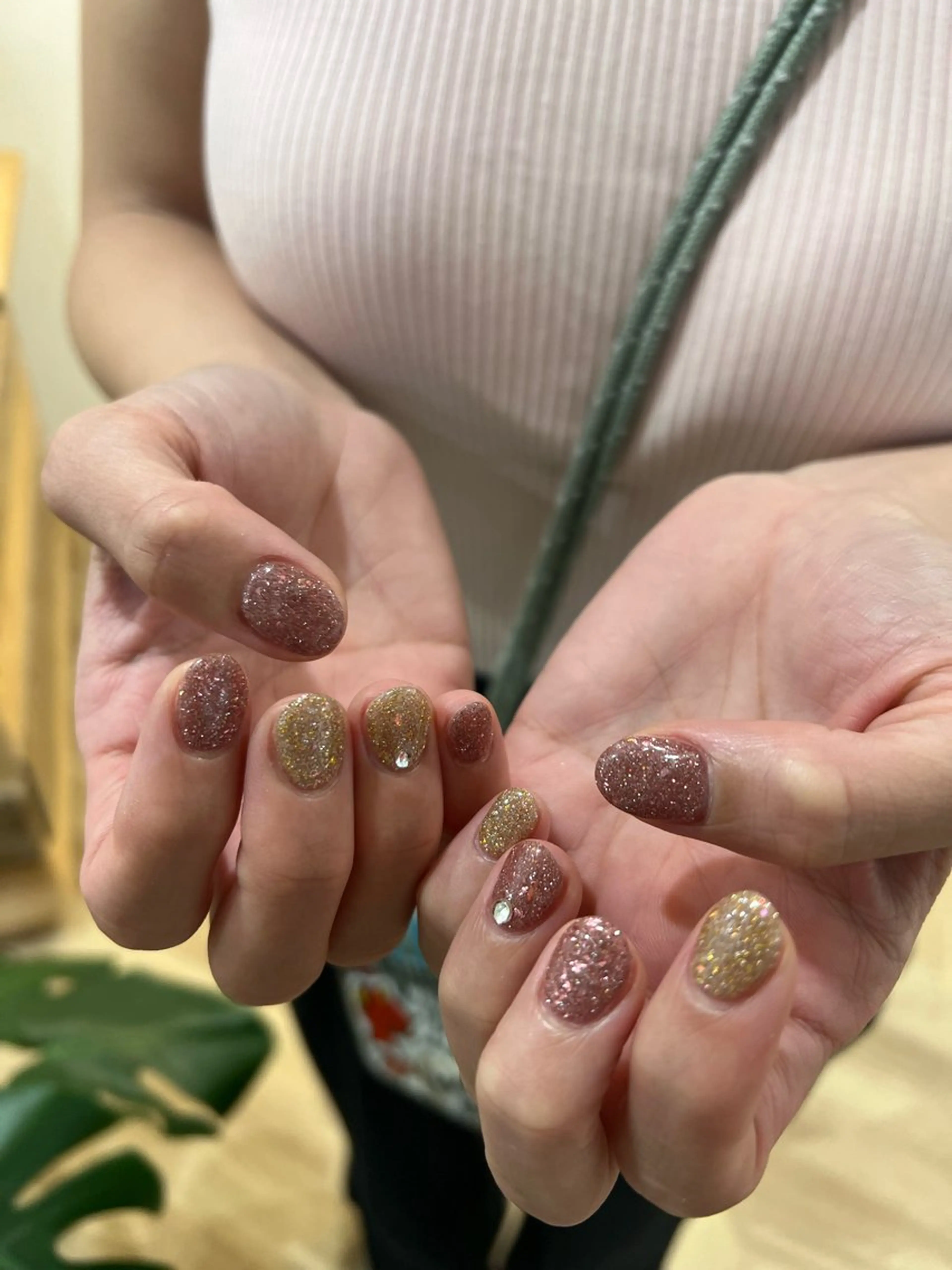 ネイル ハンドネイル フットネイル ハンドケア Nes.Nail所属・Miyagi Asamiのネイルデザイン