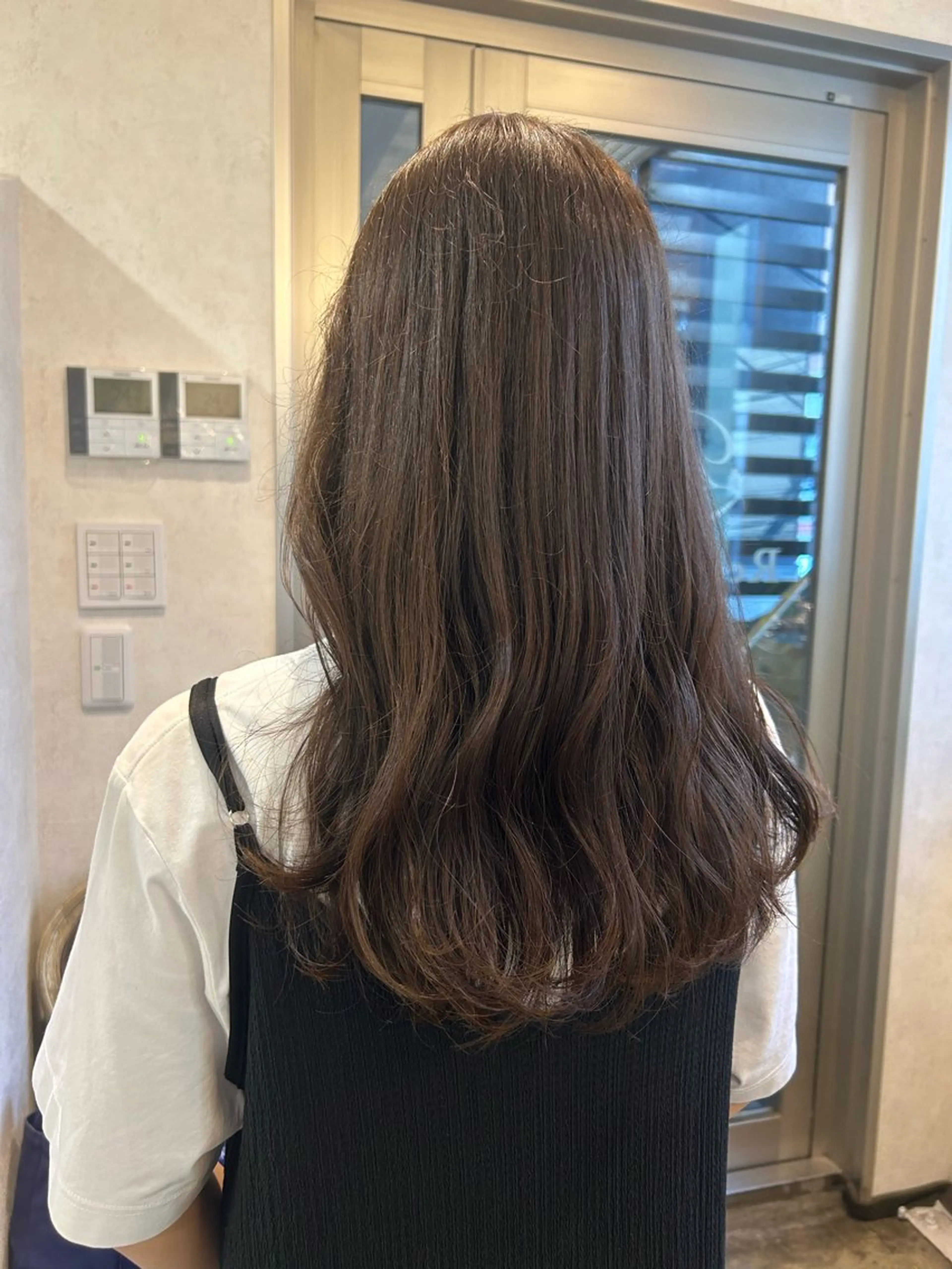 ミディアム カラー グレージュ 透明感カラー💎 AYAのヘアスタイル