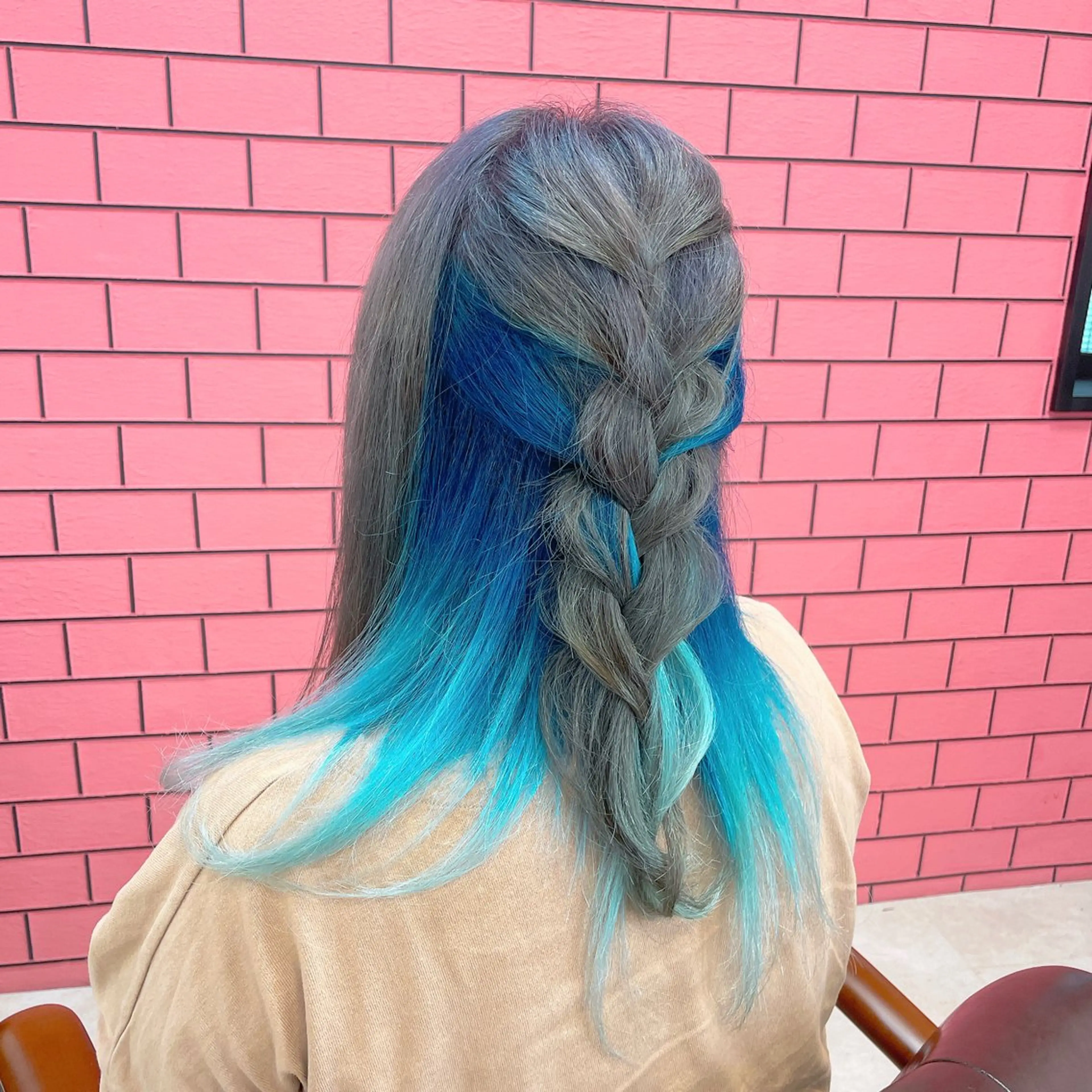 ロング カラー バレイヤージュ ブリーチ ブルーカラー ケアブリーチ ダブルカラー ヘアカラー トリートメント デザインカラー 髪質改善Lilithのその他イメージ