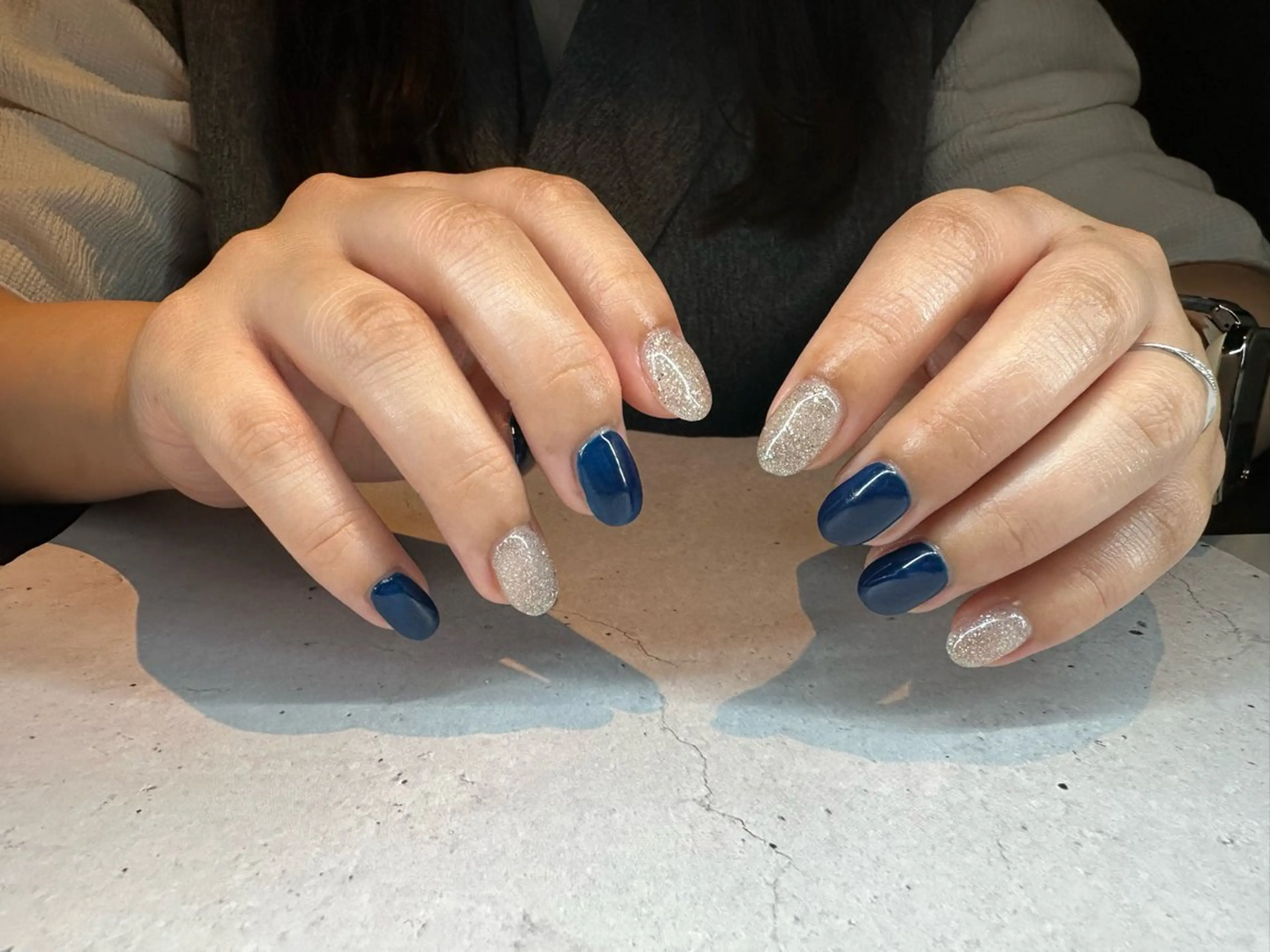 ネイル ブルー マグネットネイル ミラーネイル ニュアンスネイル ぷっくりネイル ハンドネイル nailsalon Daphneのネイルデザイン