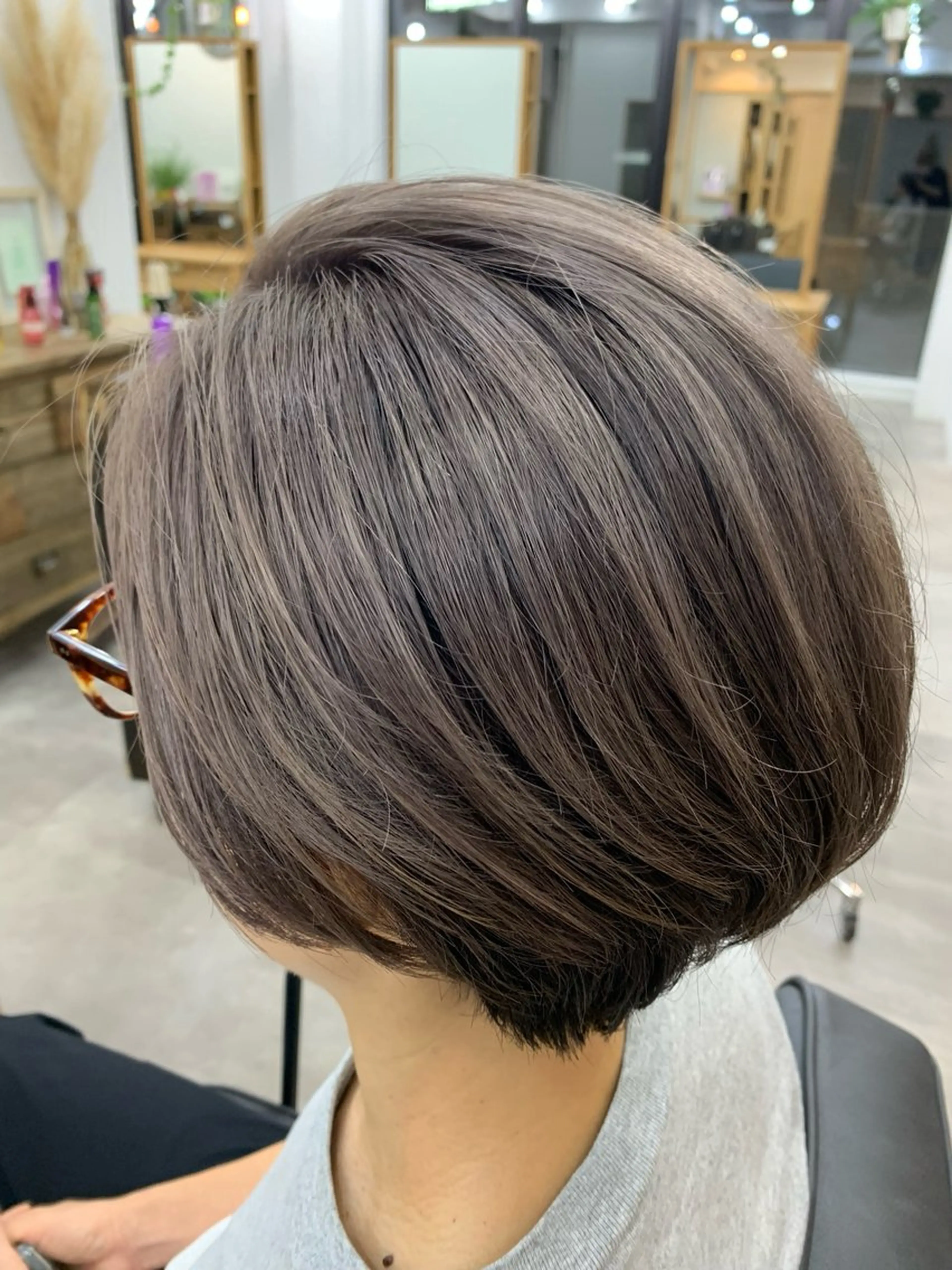 ショート カラー ブリーチ ケアブリーチ ハイライトカラー ハイライト ヘアカラー PADOU平松 典幸のヘアスタイル