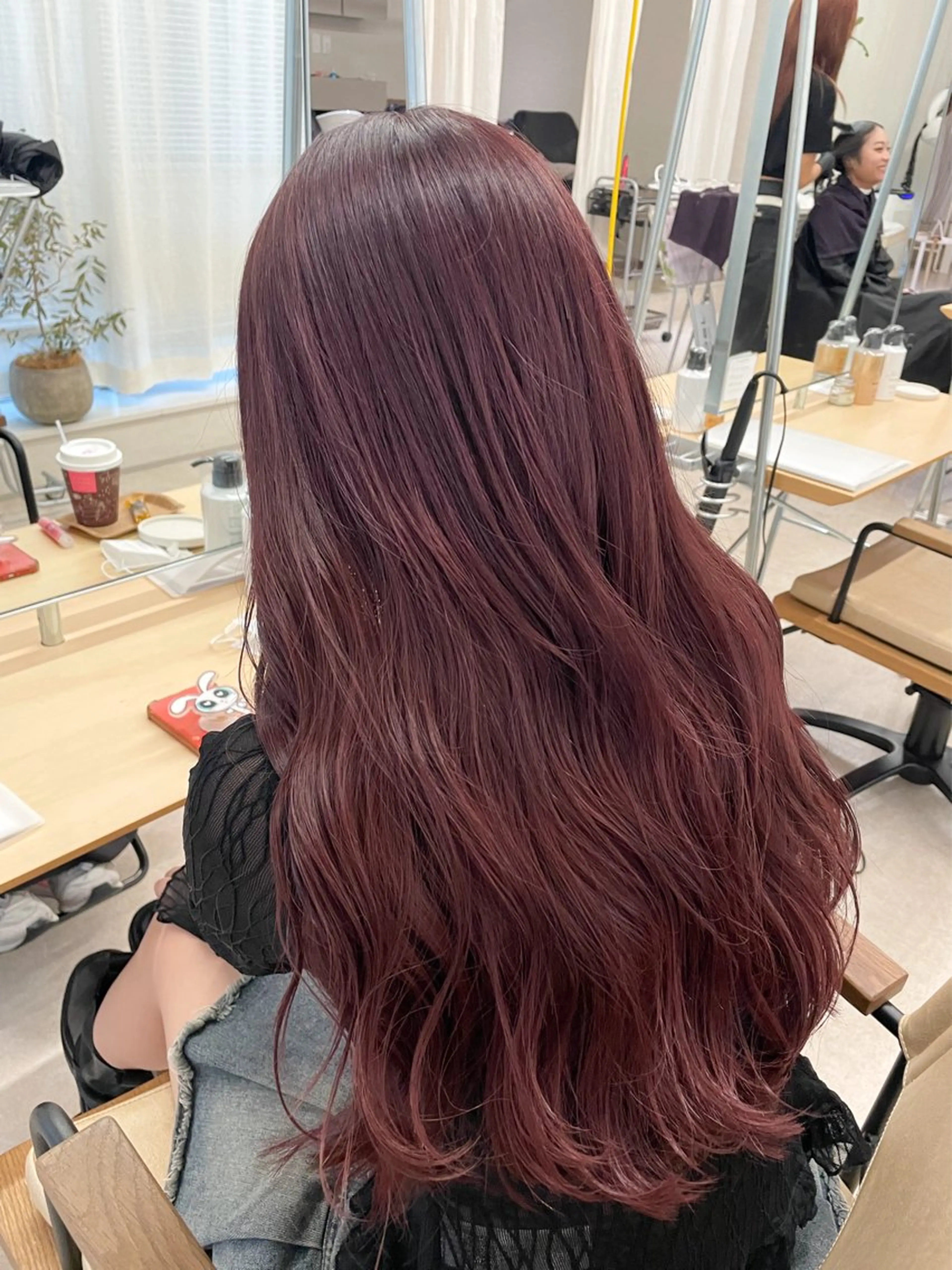 ロング 辺見 葵のヘアスタイル