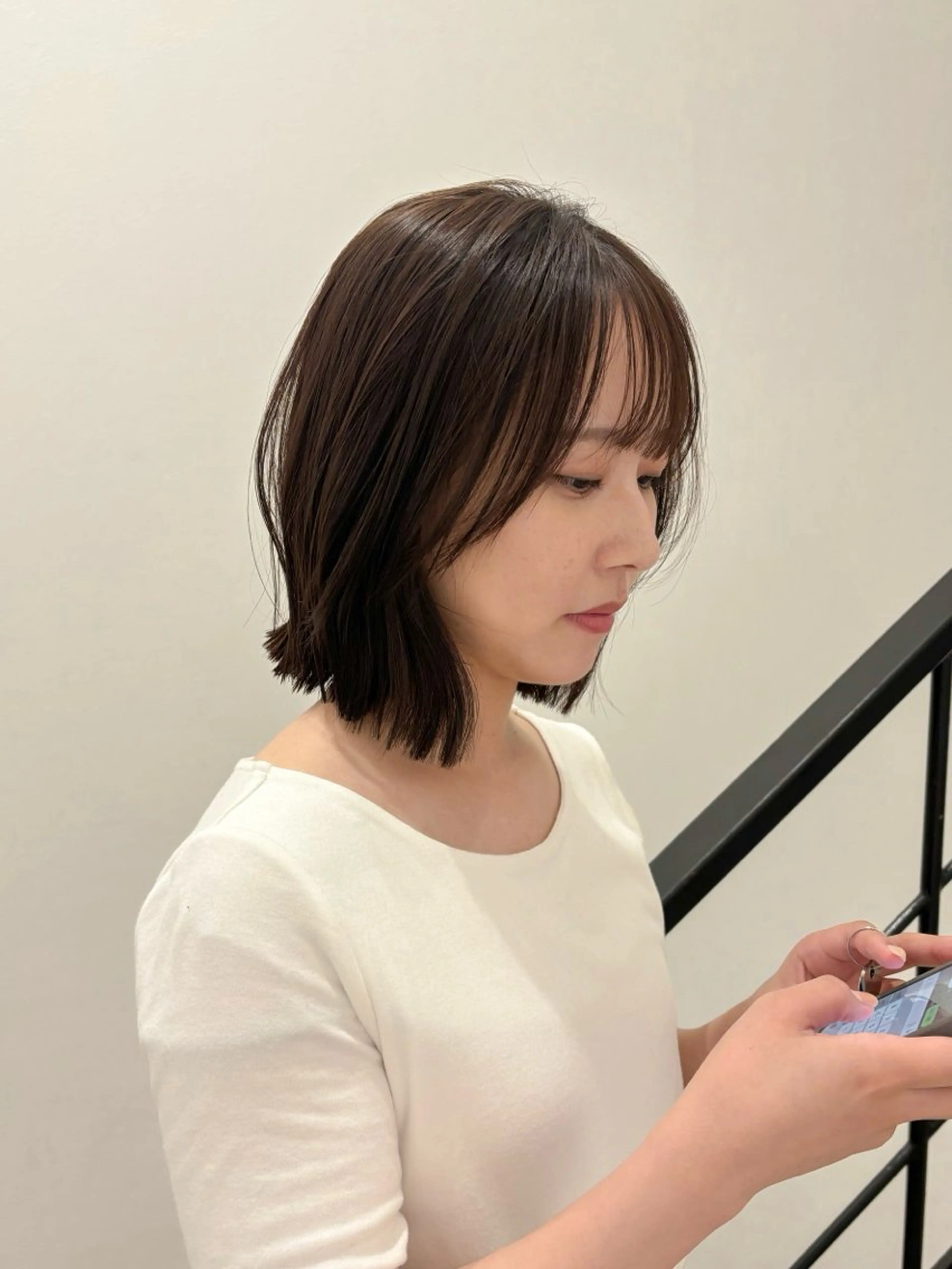 ショート カラー パーマ ヘアアレンジ メンズ 切りっぱなしボブ メンズ韓国風 ボブ くせ毛 髪質改善 韓国ボブ/髪質改善 ニュアンス特化RYOのヘアスタイル