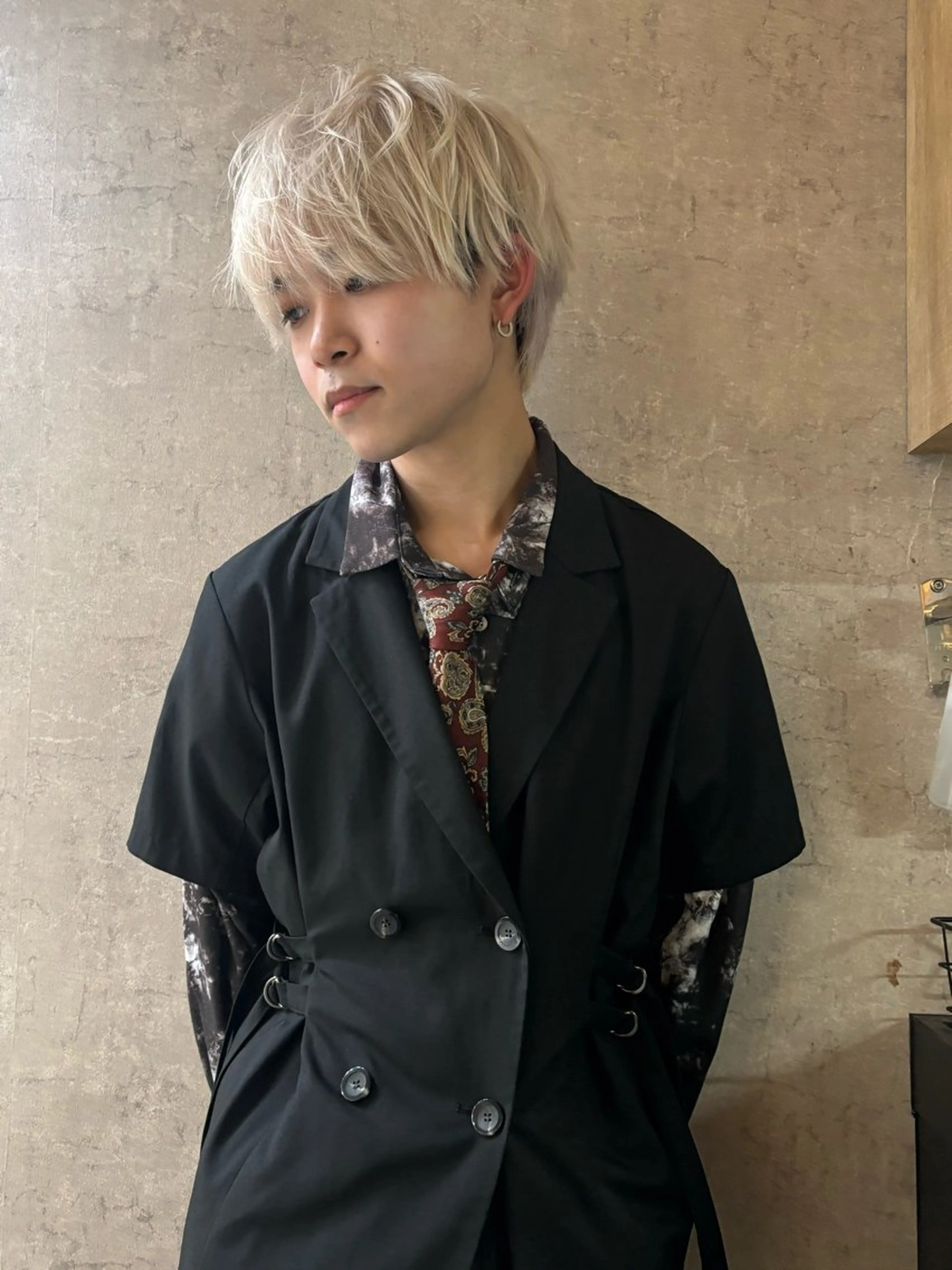 メンズ ハイトーン/デザイン カラー/複雑履歴葉月のヘアスタイル