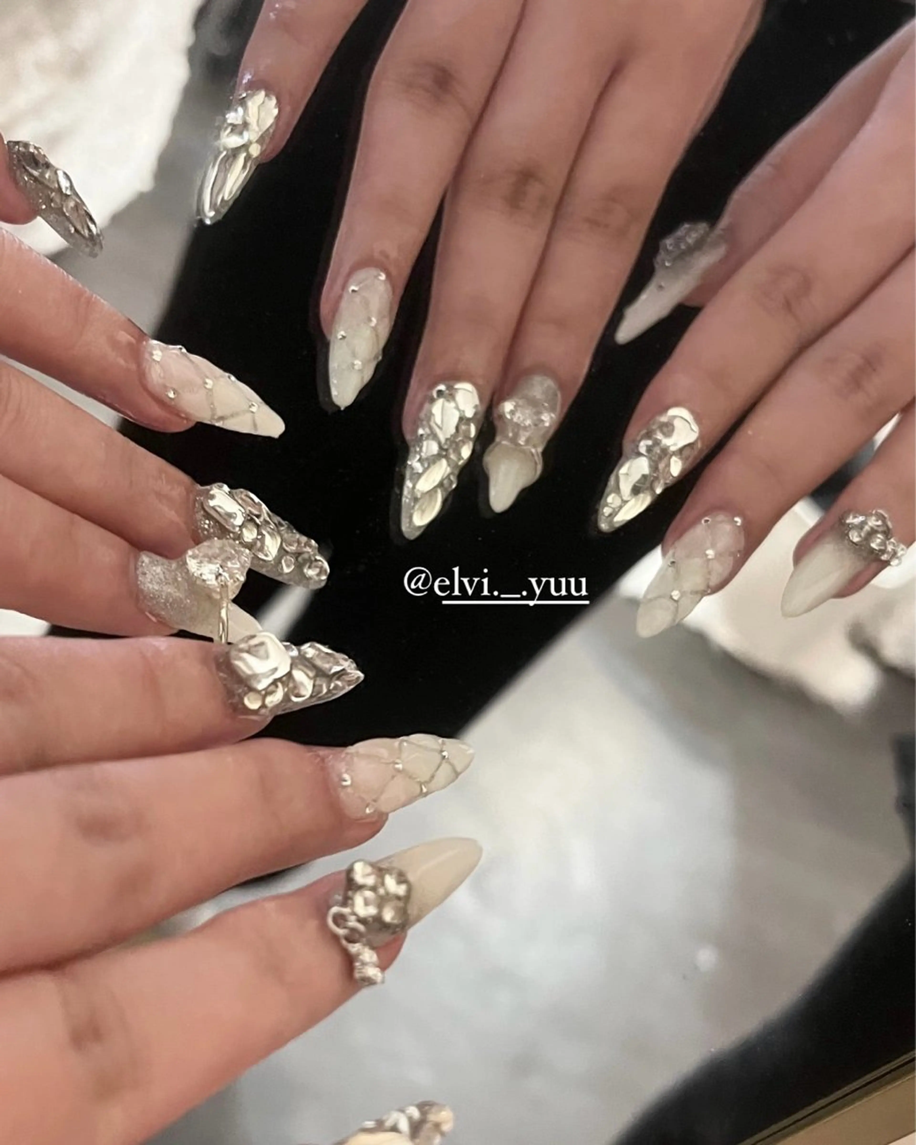 ネイル SALON ELVI.所属・SALON ELVI.のネイルデザイン