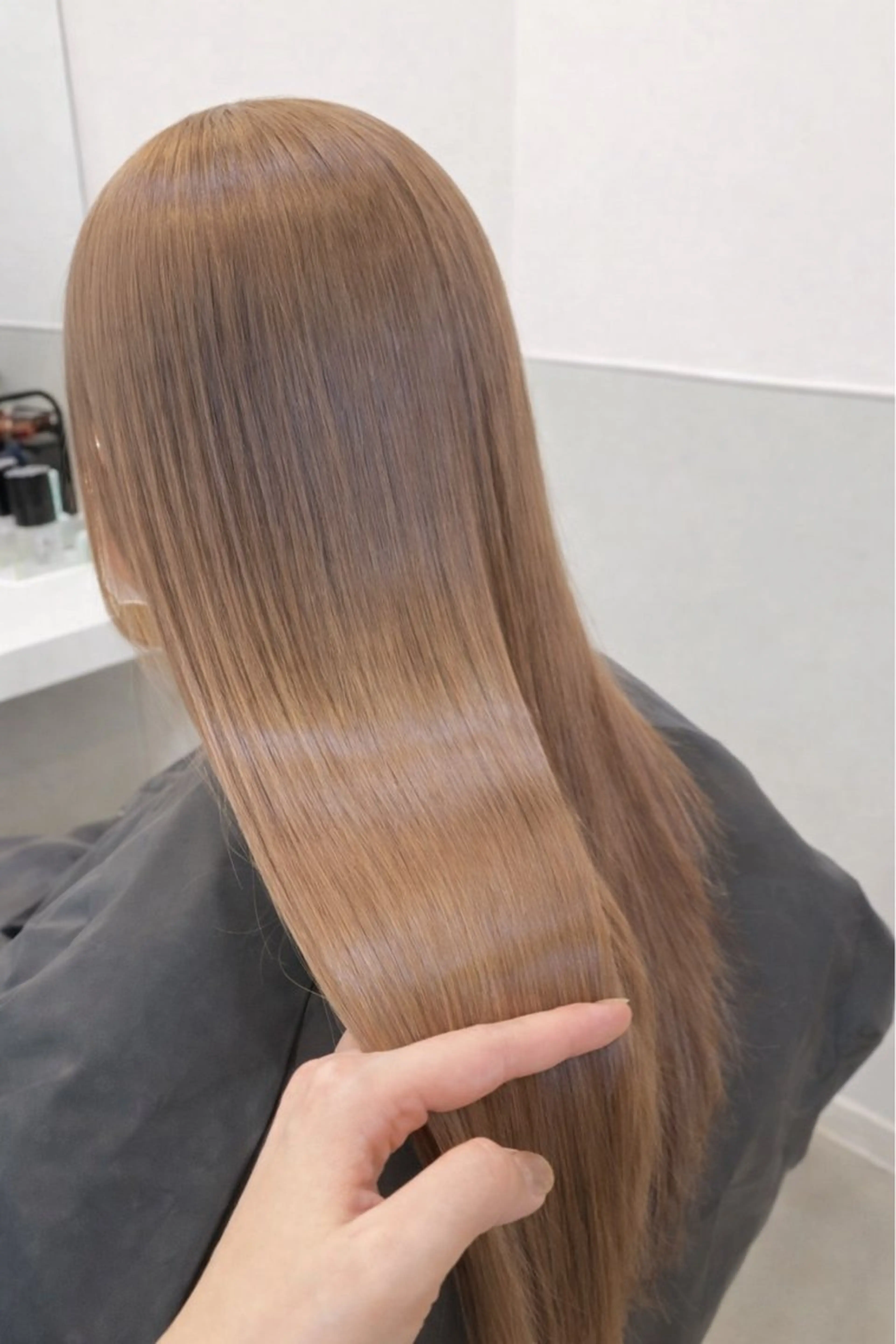 ロング カラー ブリーチ 透明感カラー ダブルカラー ブリーチなしカラー ロング ヘアカラー GOTODAYシェアサロン所属・天野 利咲のヘアスタイル