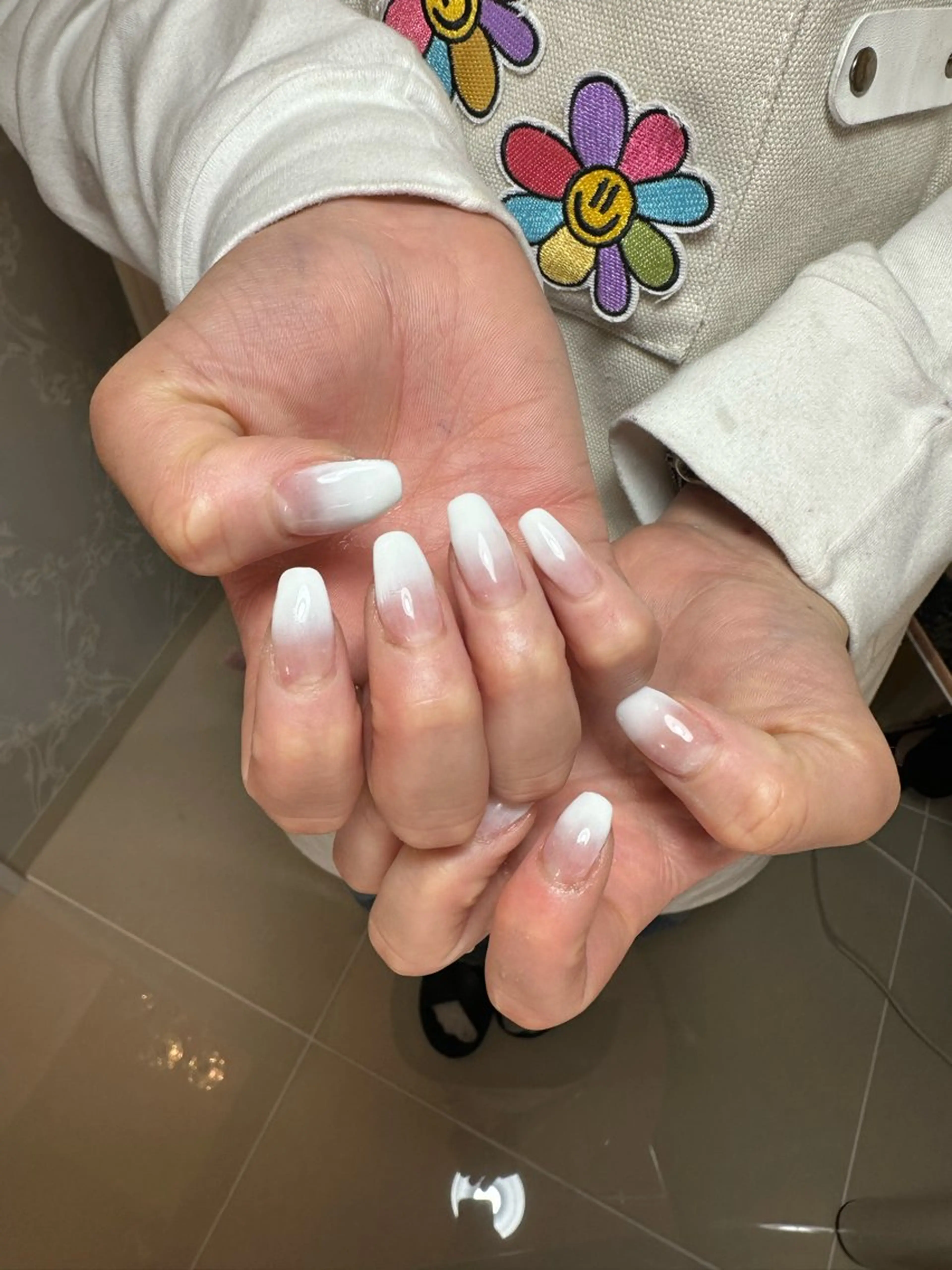 ネイル グラデーション ATELIERHARLOW所属・nailist MOEのネイルデザイン