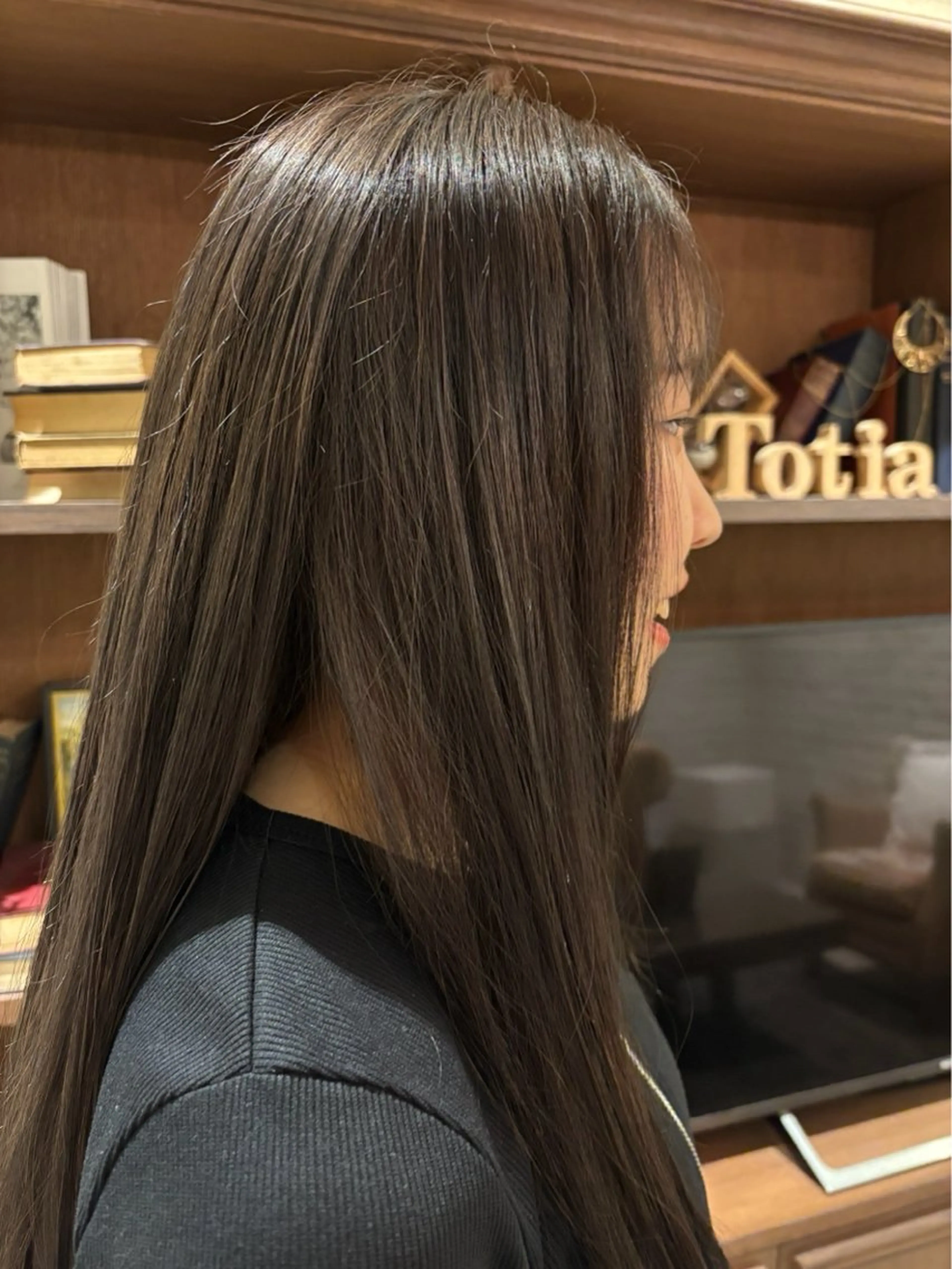 カラー 森 泉琴のヘアスタイル